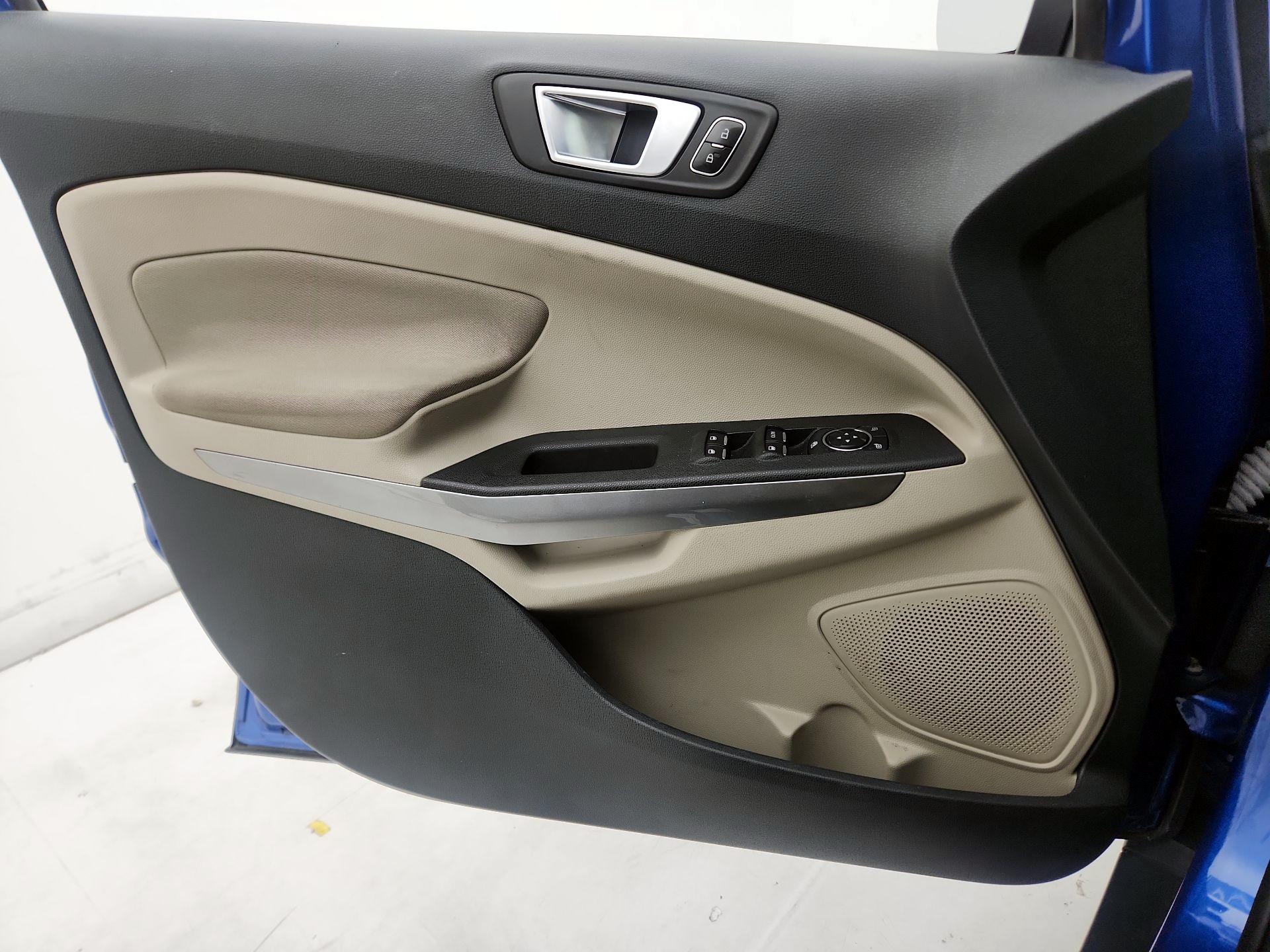 Thumbnail: 2018 Ford EcoSport - 12