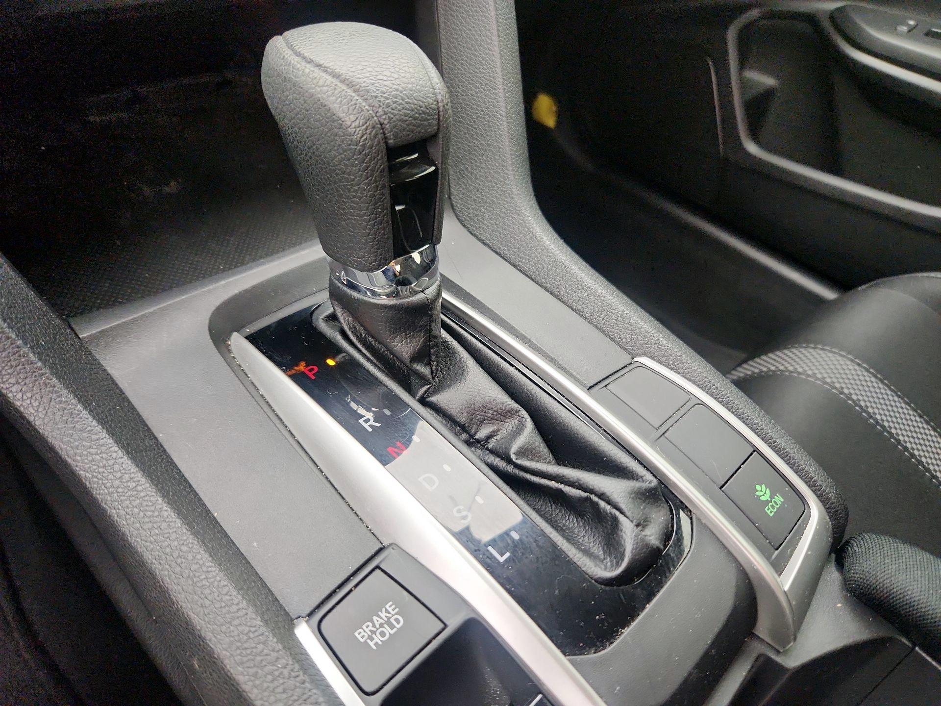 Thumbnail: 2019 Honda Civic - 17