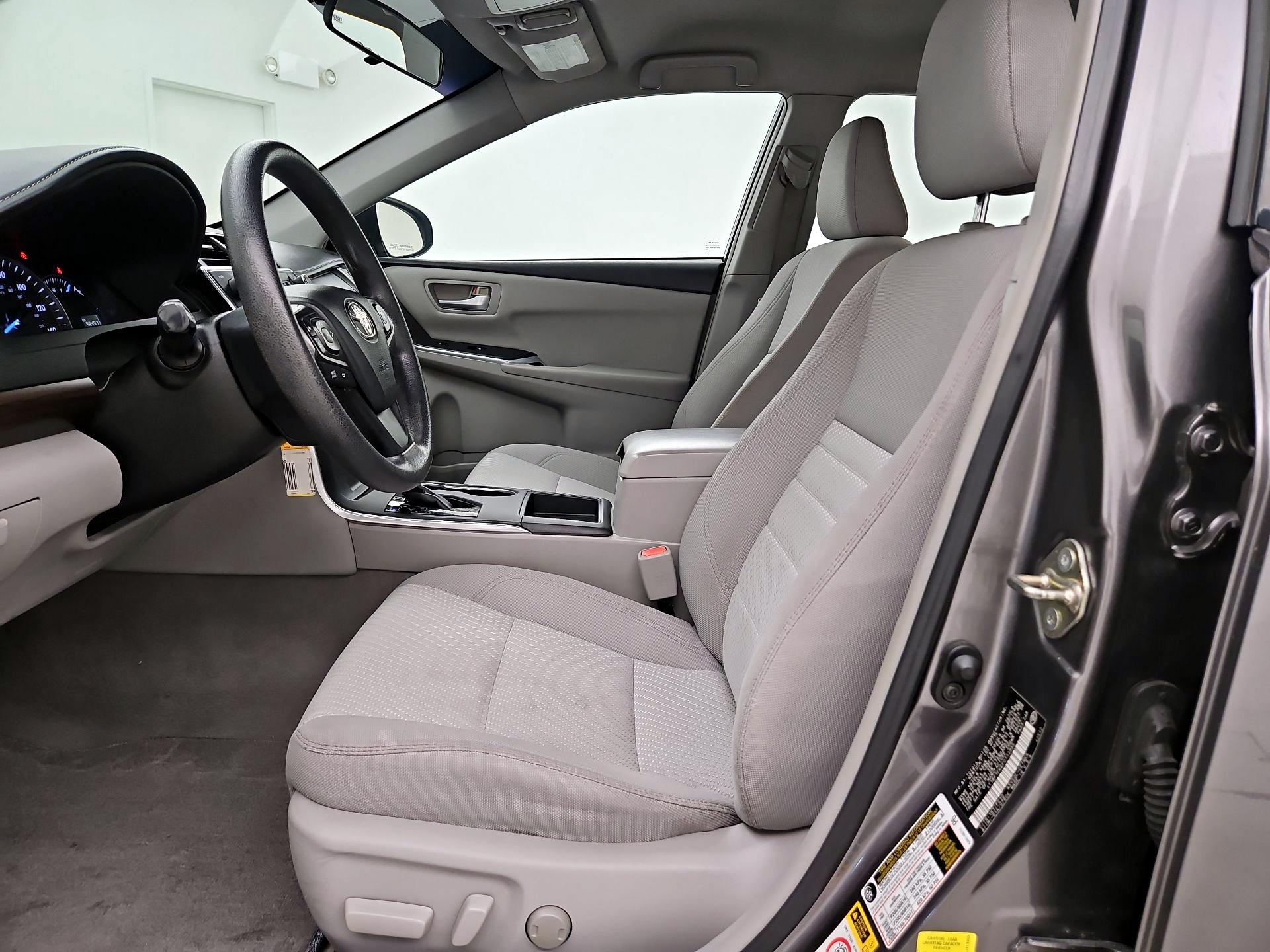Thumbnail: 2015 Toyota Camry - 11