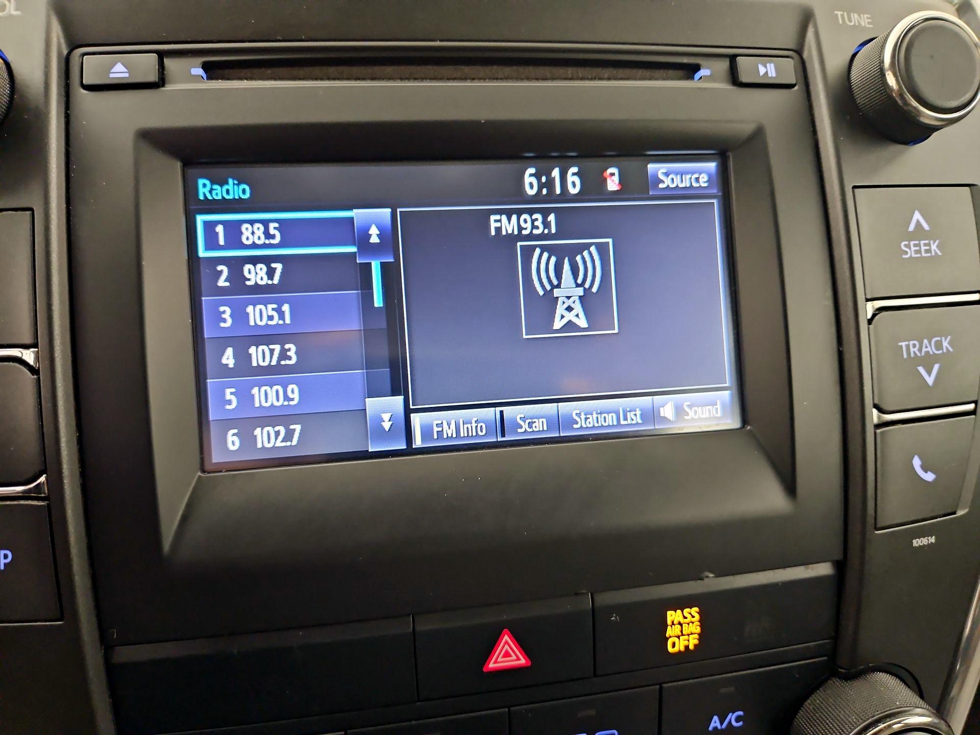 Thumbnail: 2015 Toyota Camry - 15