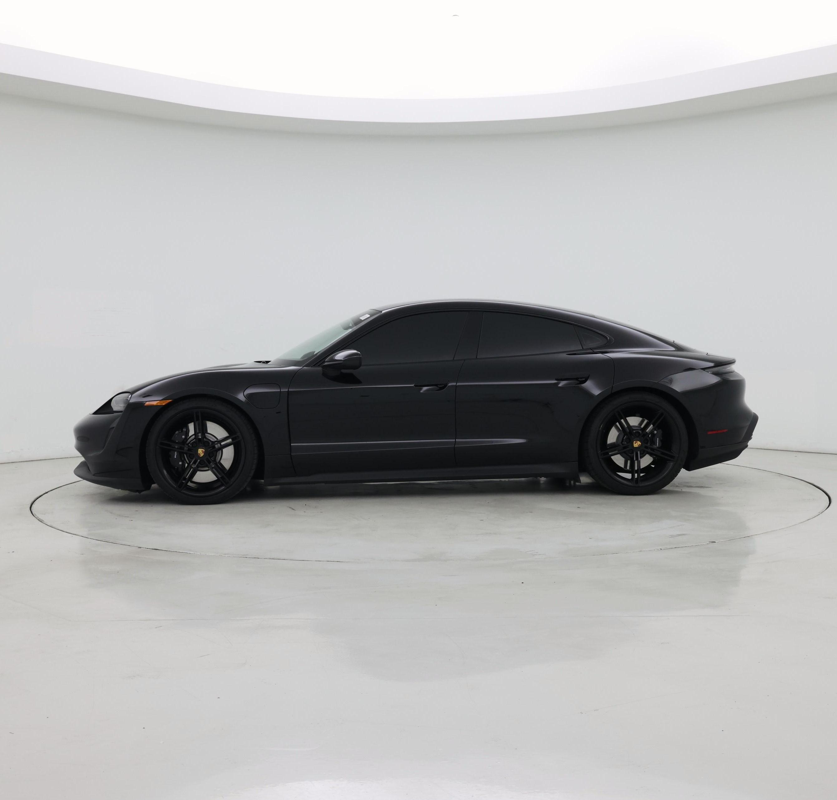 Thumbnail: 2021 Porsche Taycan - 3