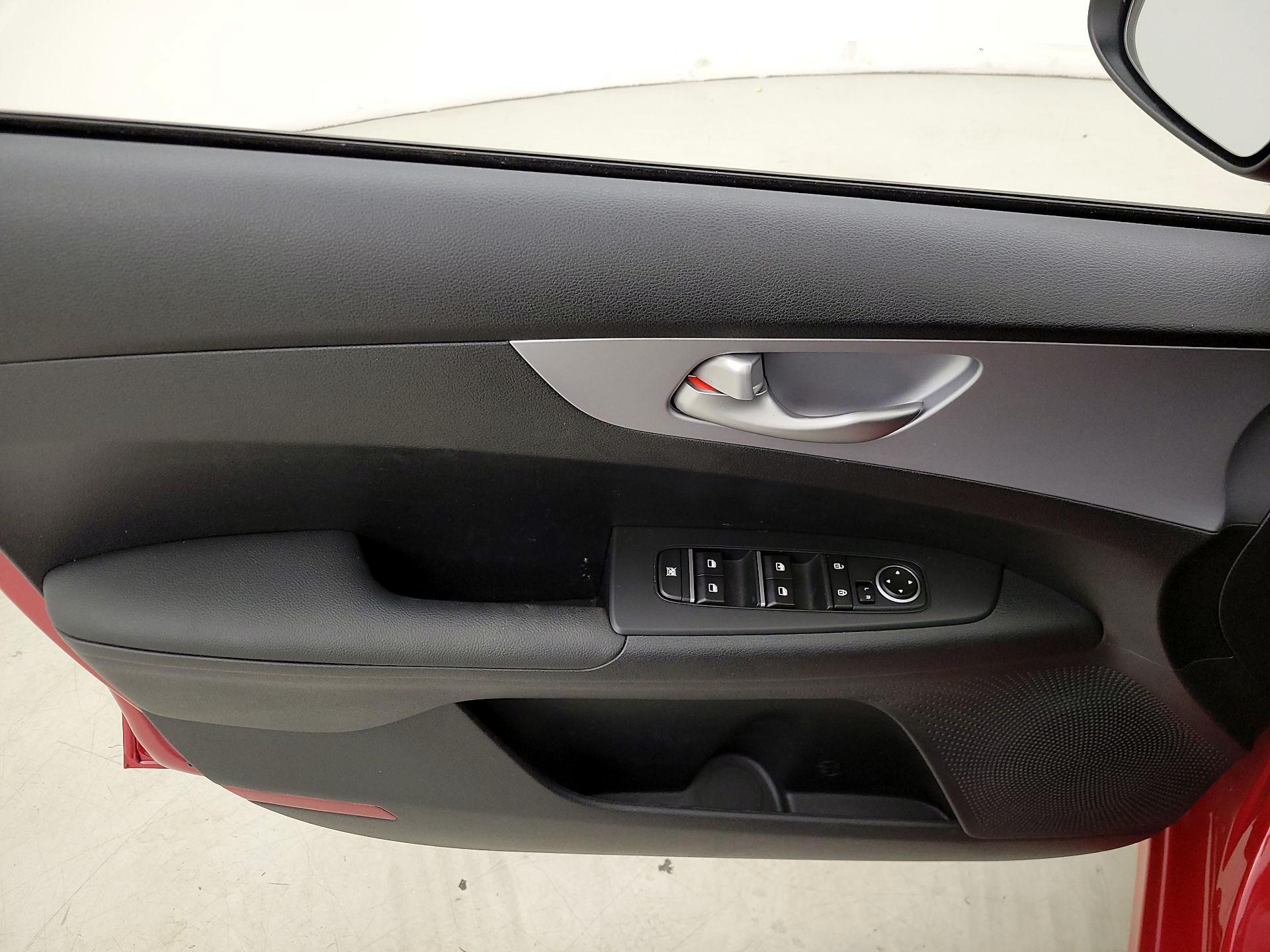 Thumbnail: 2024 Kia Forte - 12