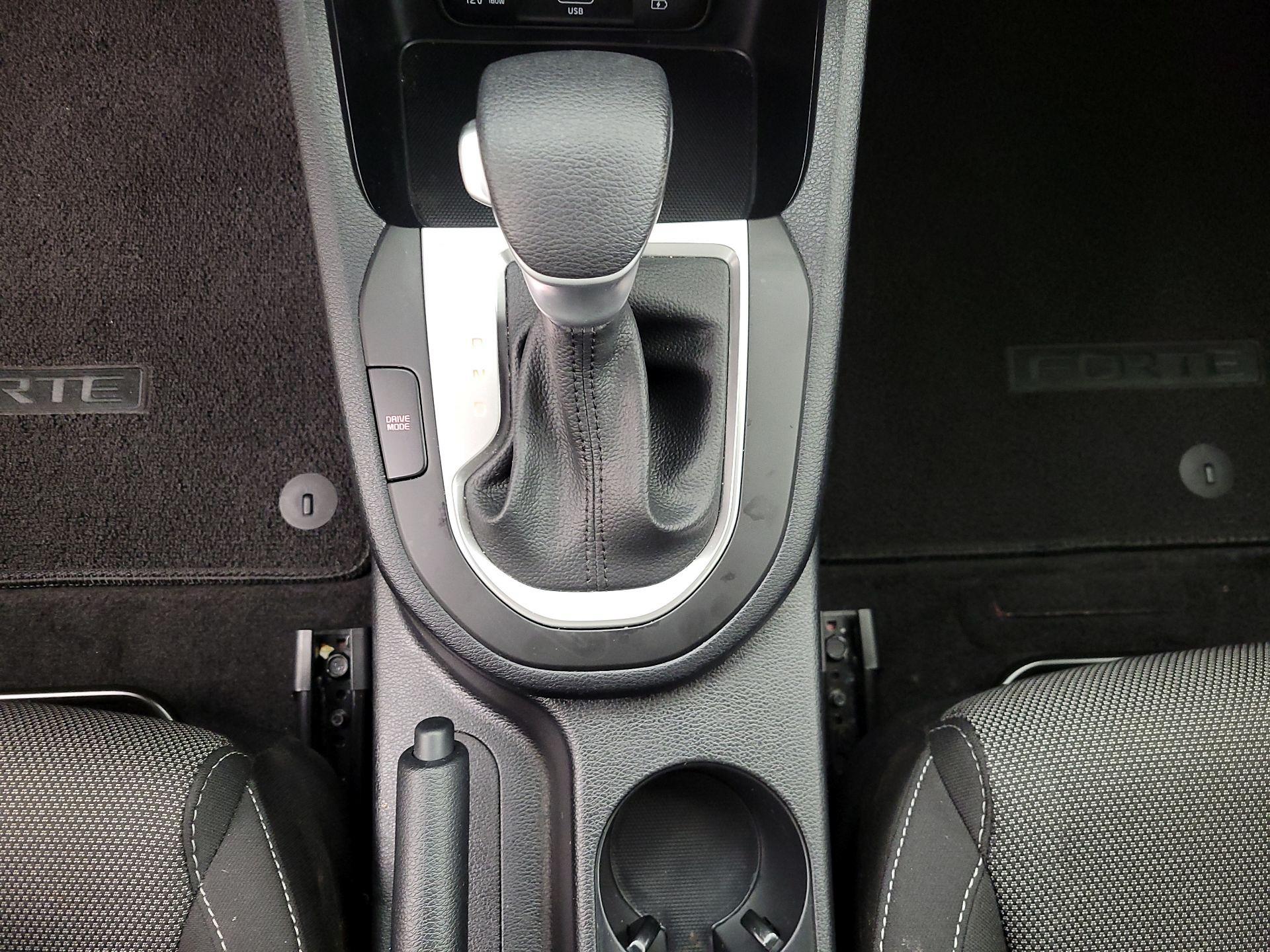 Thumbnail: 2024 Kia Forte - 17