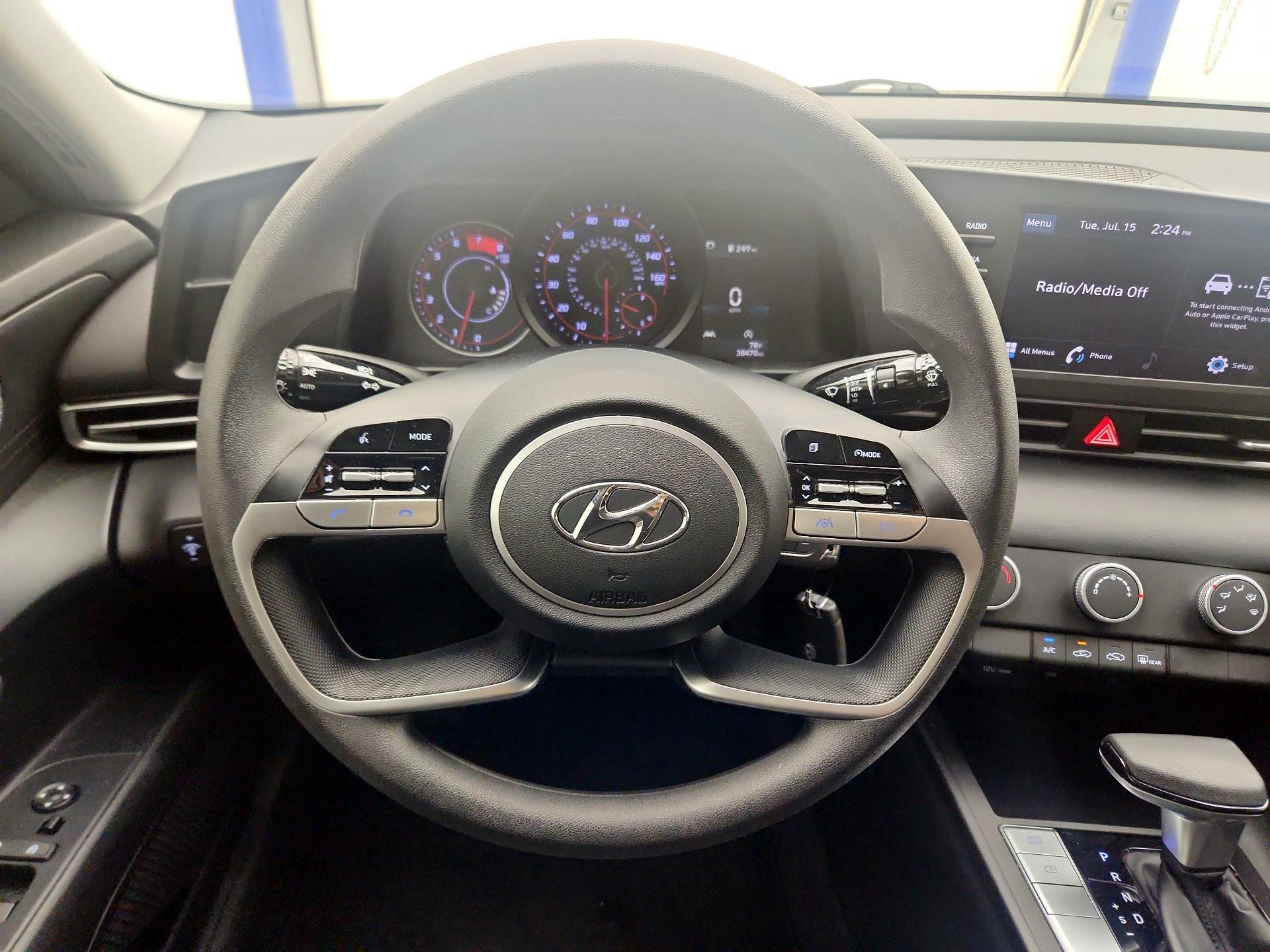 Thumbnail: 2021 Hyundai Elantra - 10