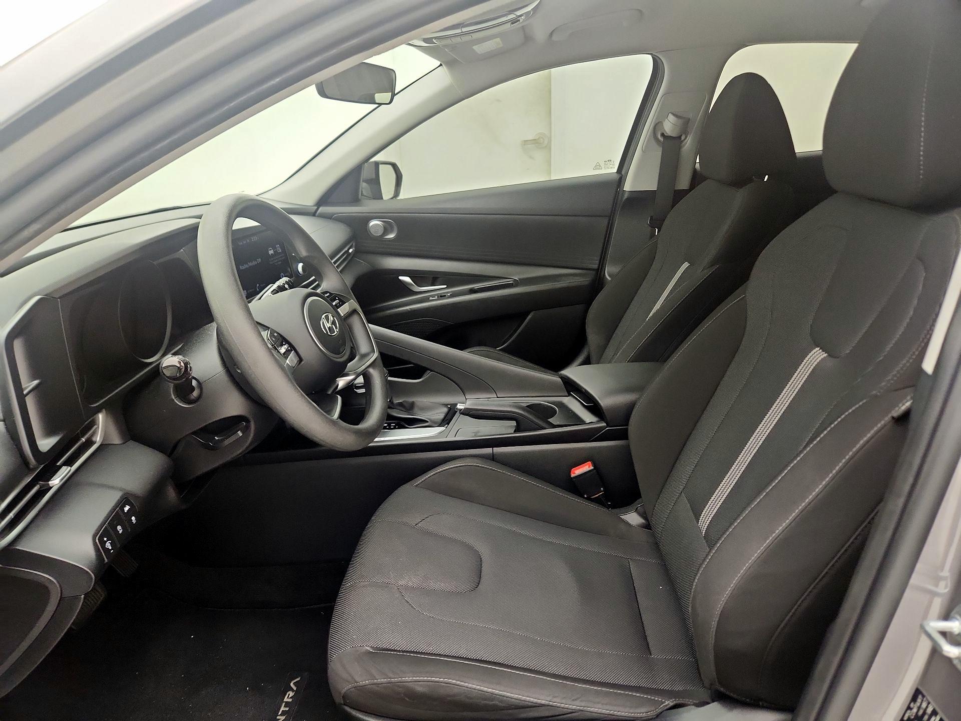Thumbnail: 2021 Hyundai Elantra - 11