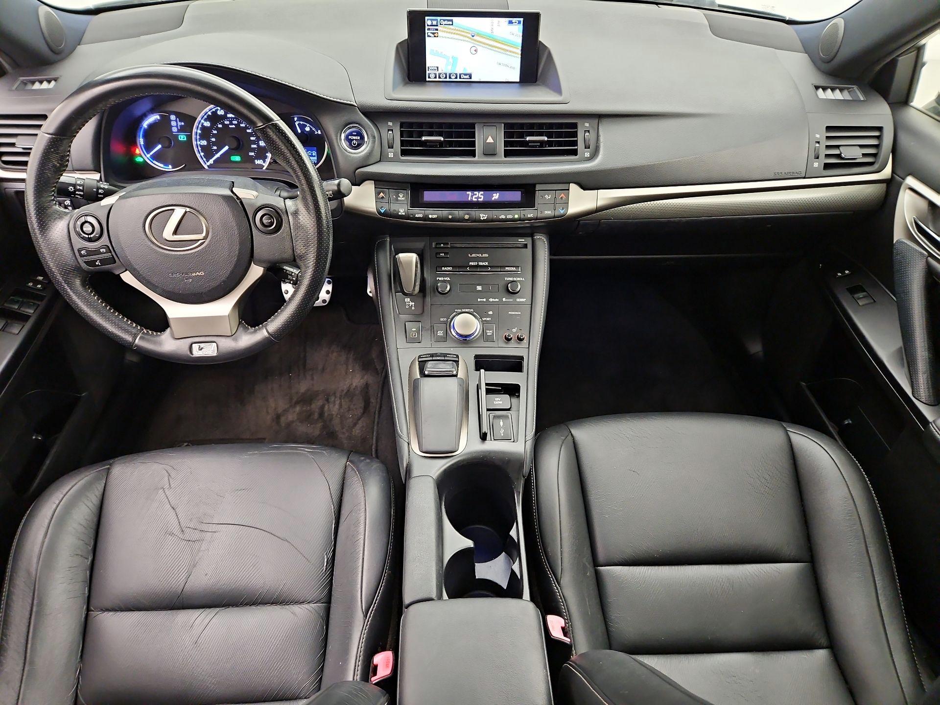 Thumbnail: 2015 Lexus CT - 9