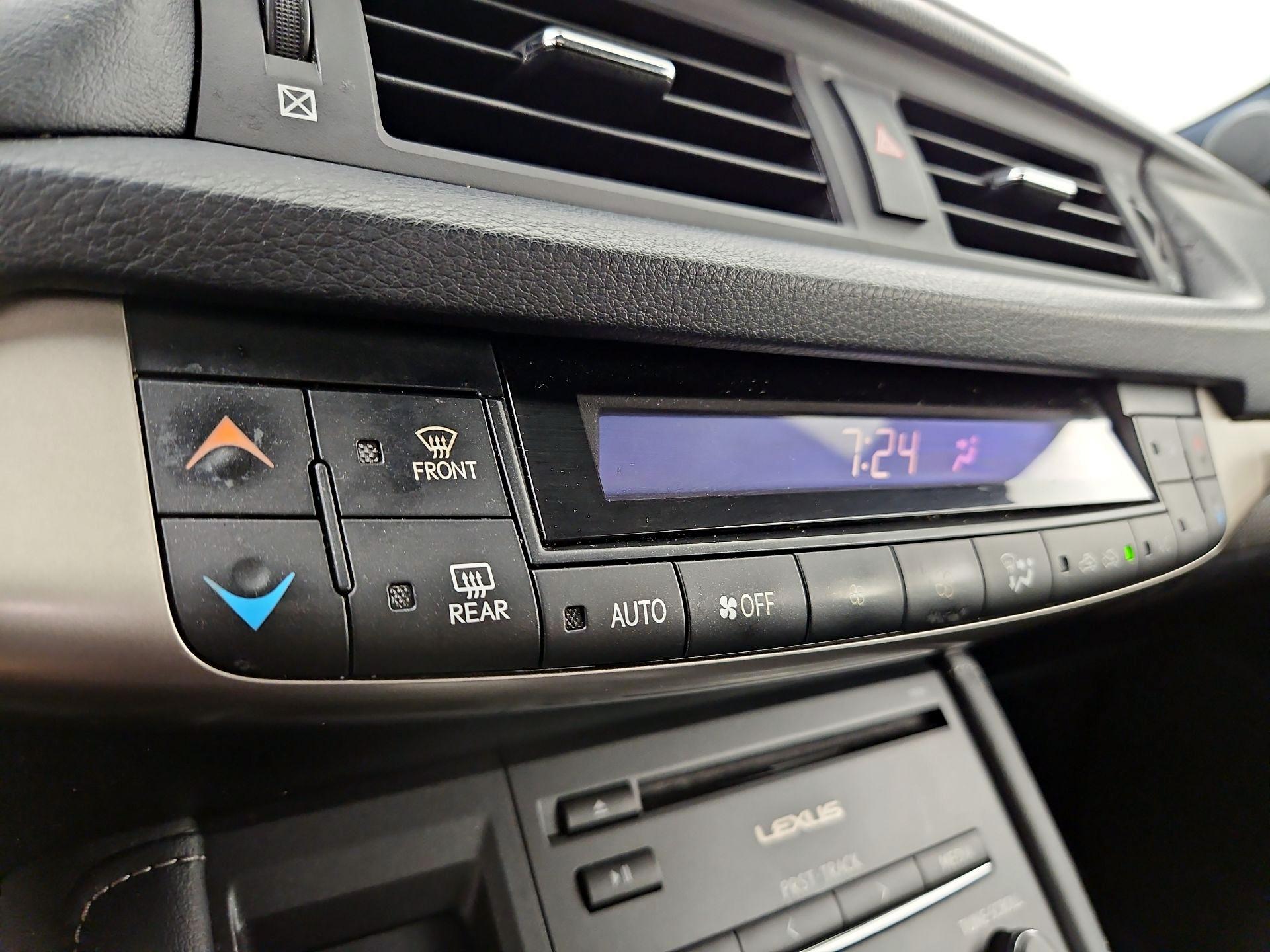 Thumbnail: 2015 Lexus CT - 17