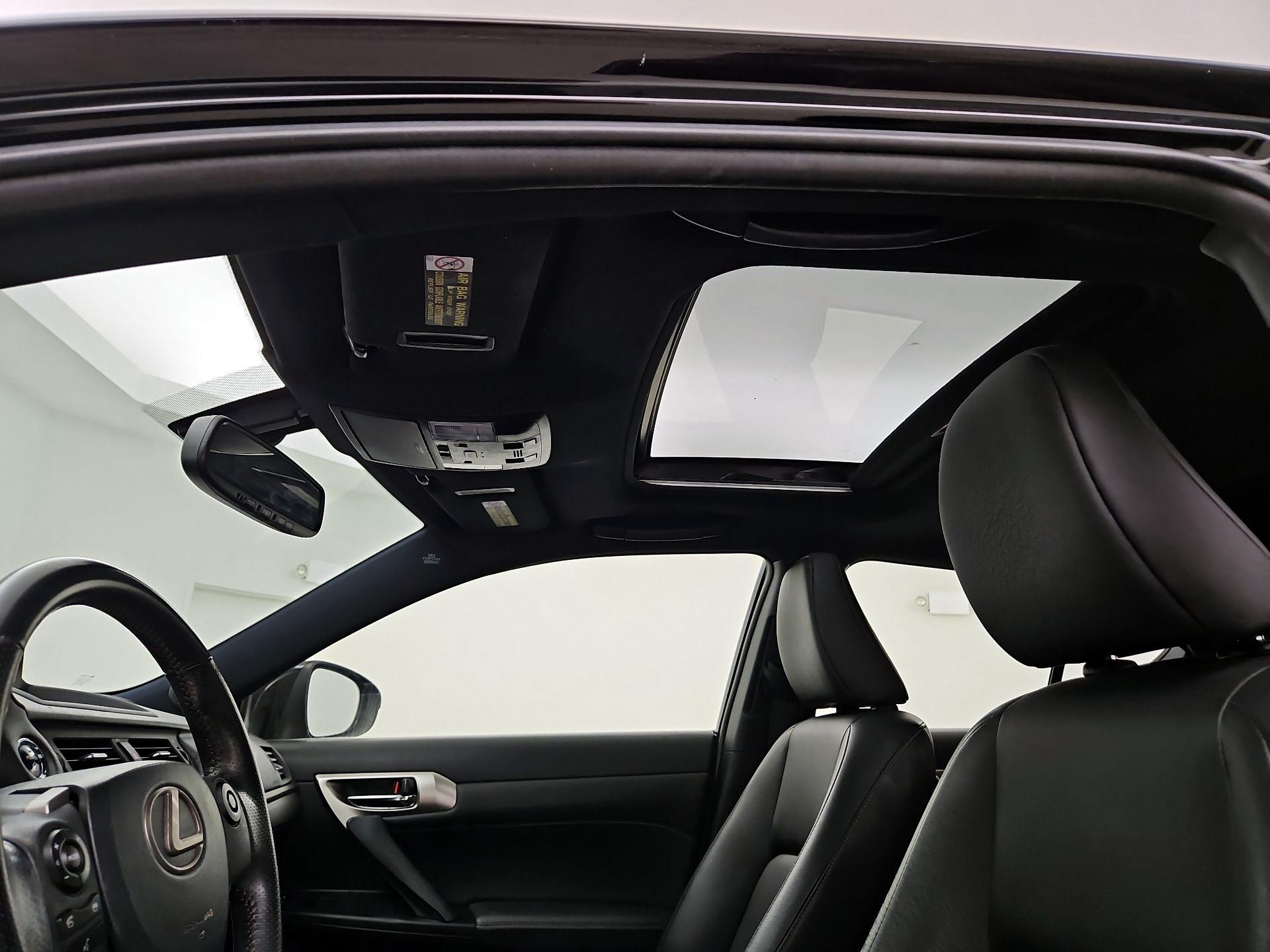 Thumbnail: 2015 Lexus CT - 20