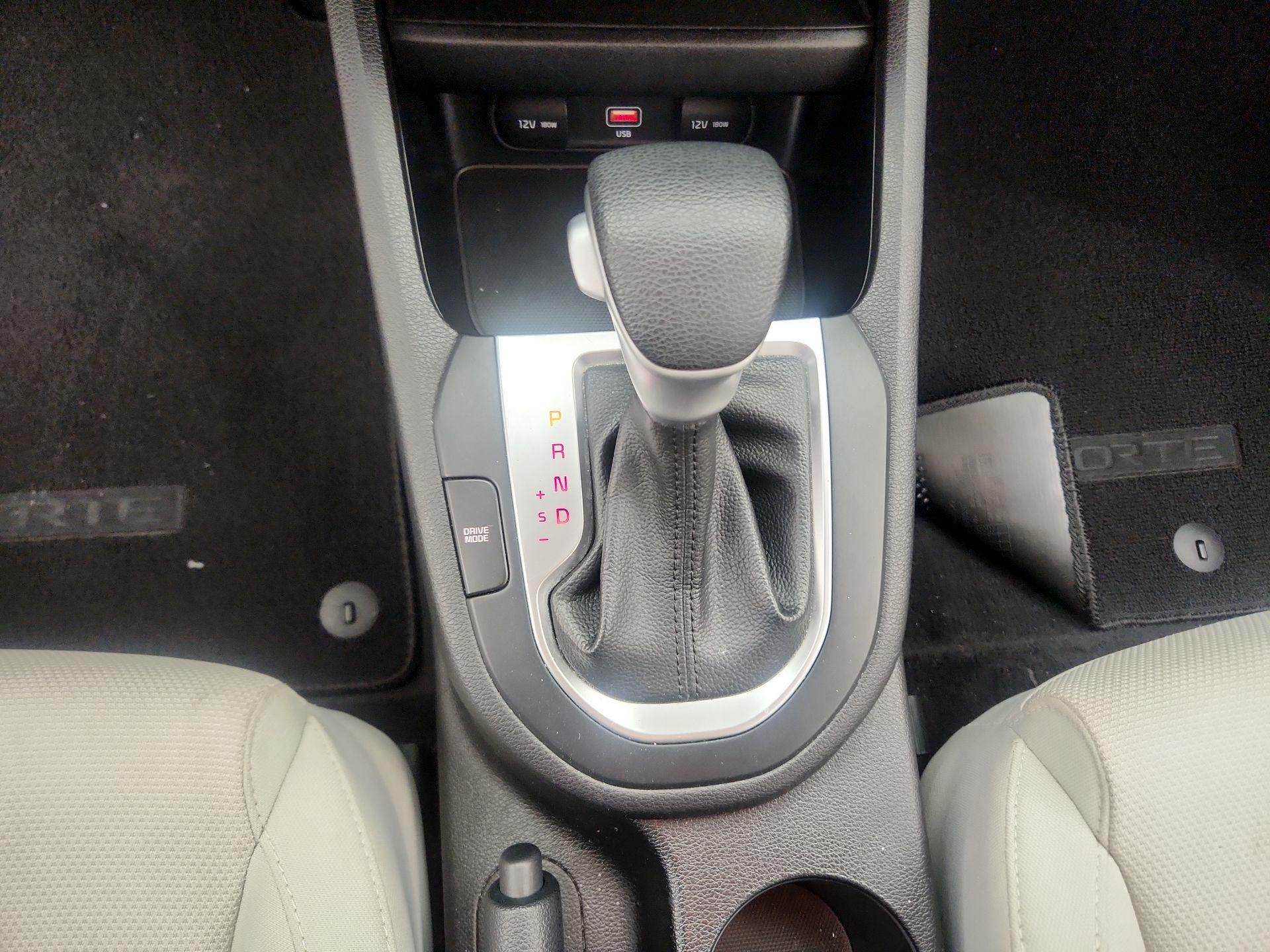 Thumbnail: 2022 Kia Forte - 17