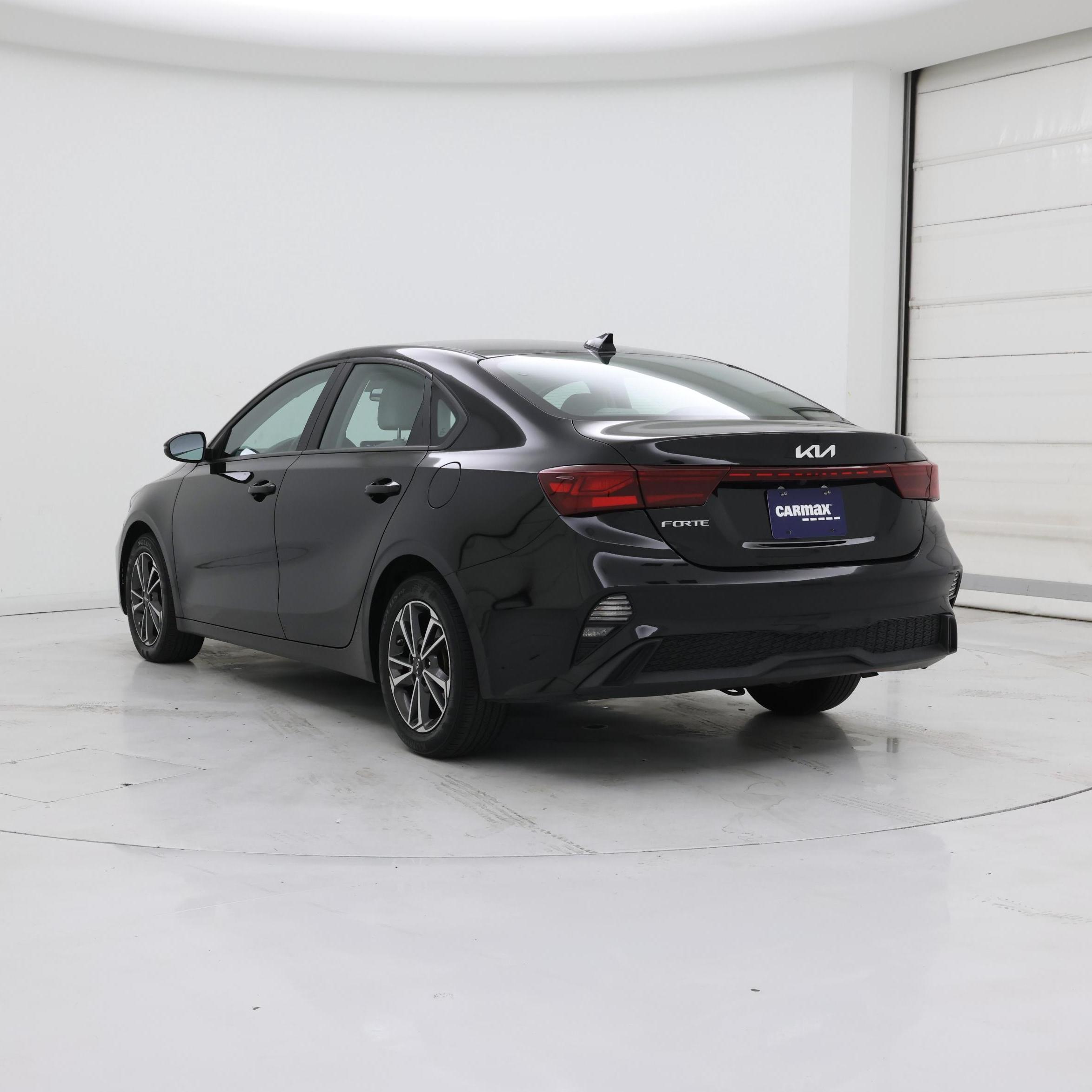 Thumbnail: 2022 Kia Forte - 2