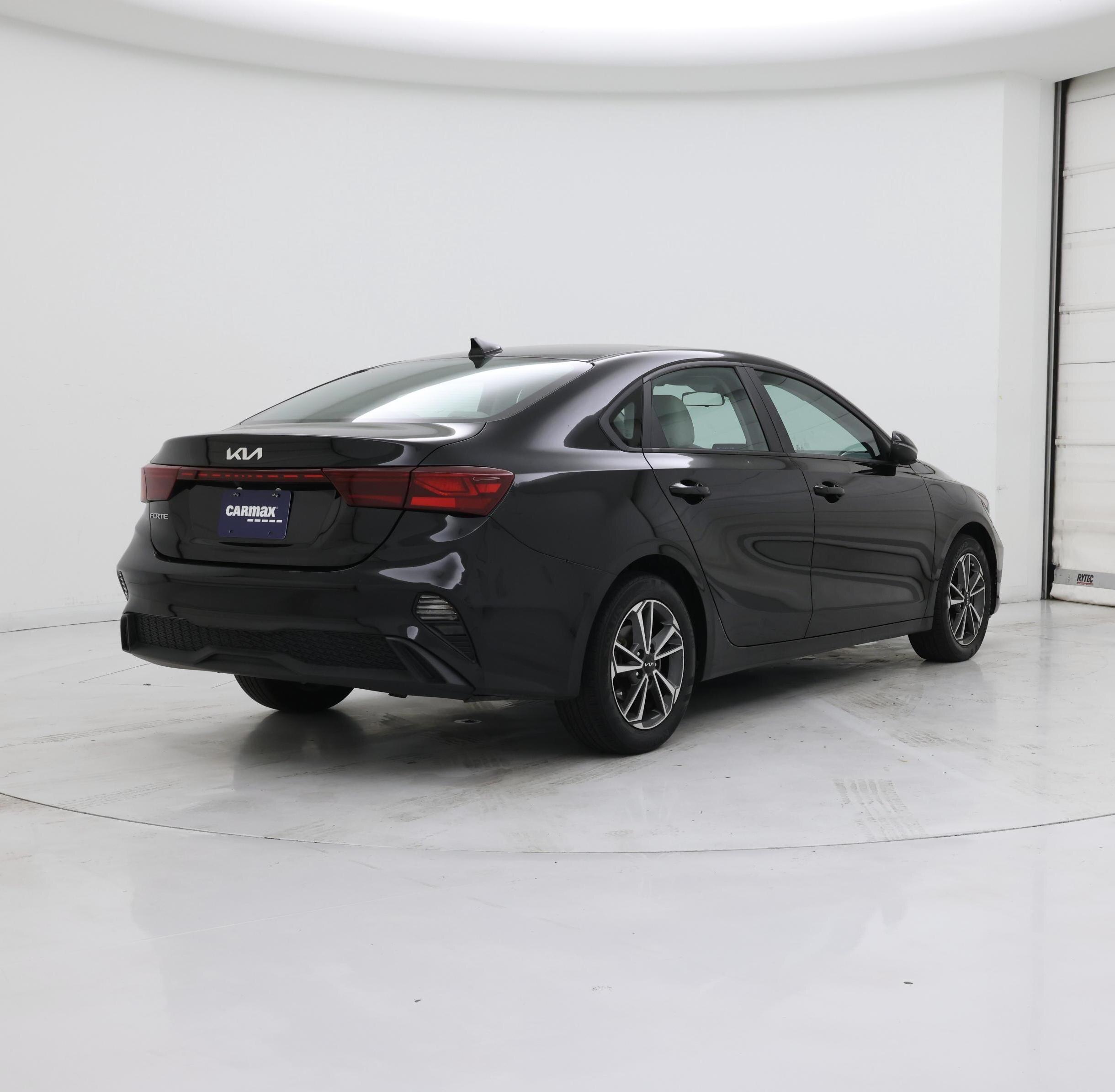 Thumbnail: 2022 Kia Forte - 8