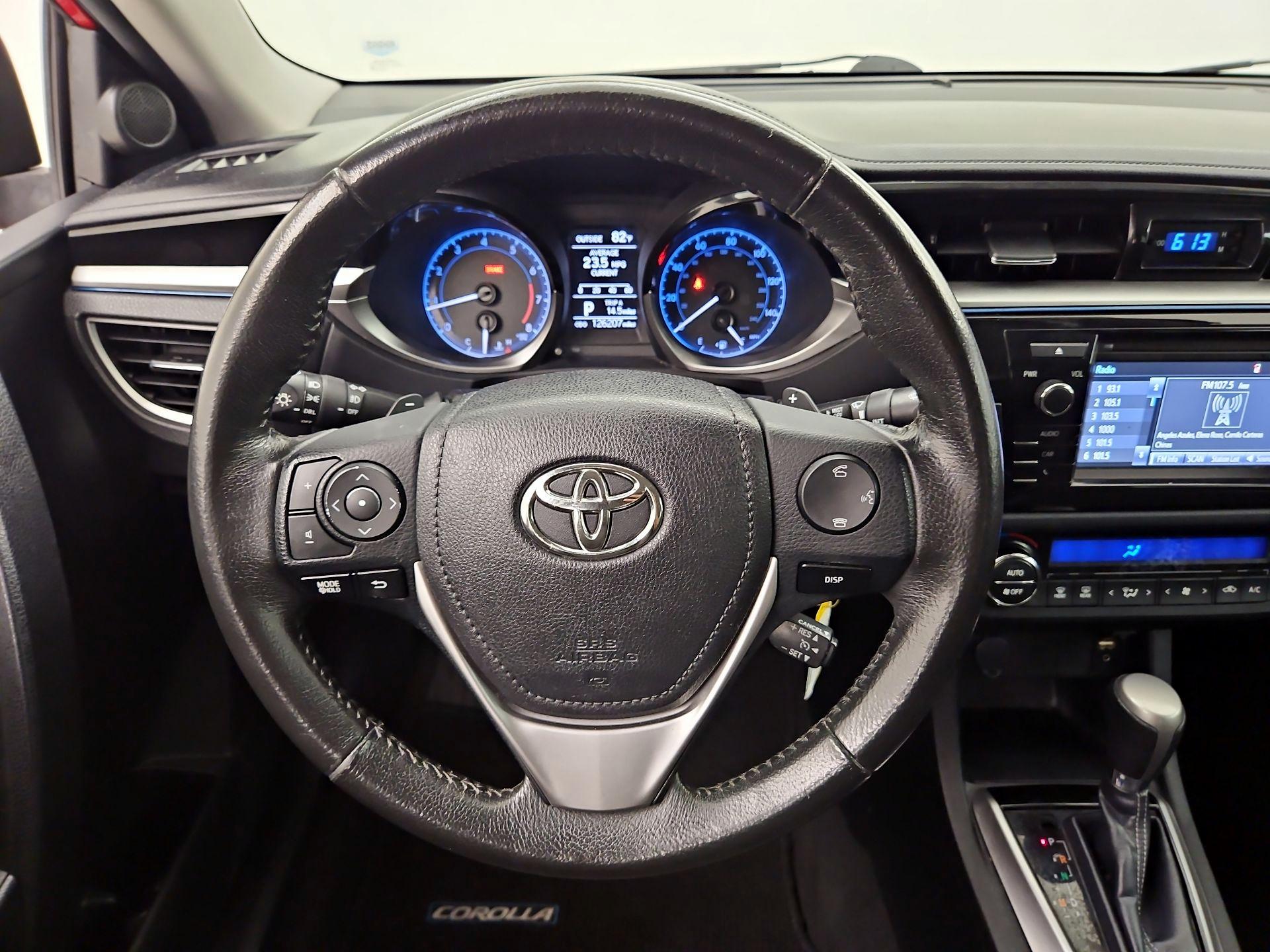 Thumbnail: 2015 Toyota Corolla - 10