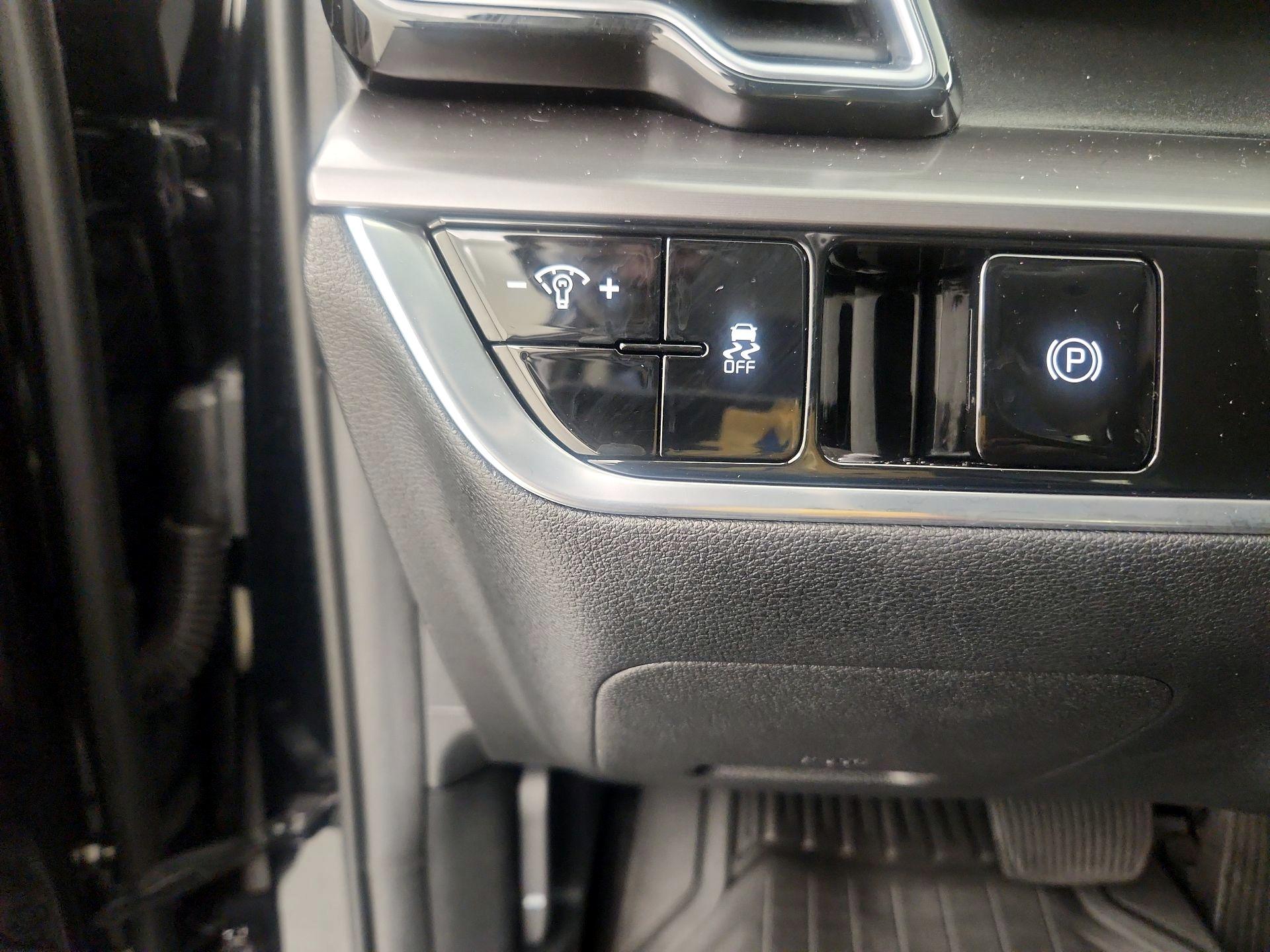 Thumbnail: 2023 Kia Sportage - 13