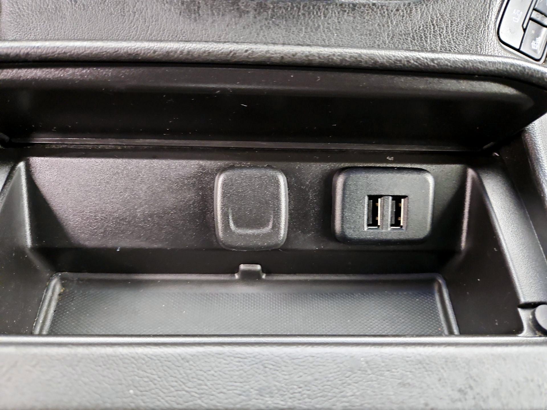 Thumbnail: 2015 Chevrolet Tahoe - 18