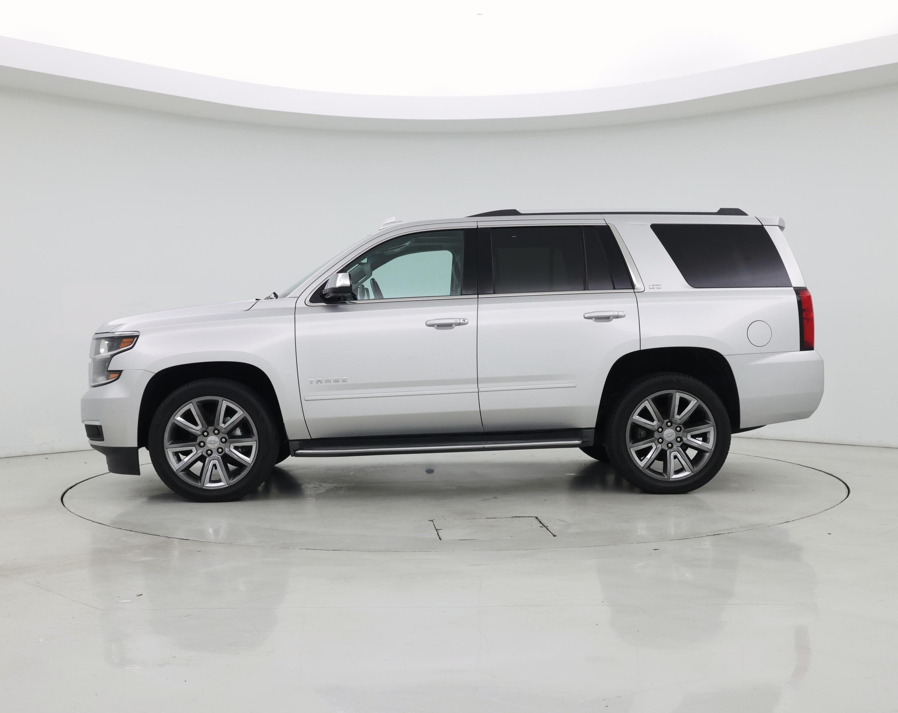 Thumbnail: 2015 Chevrolet Tahoe - 3