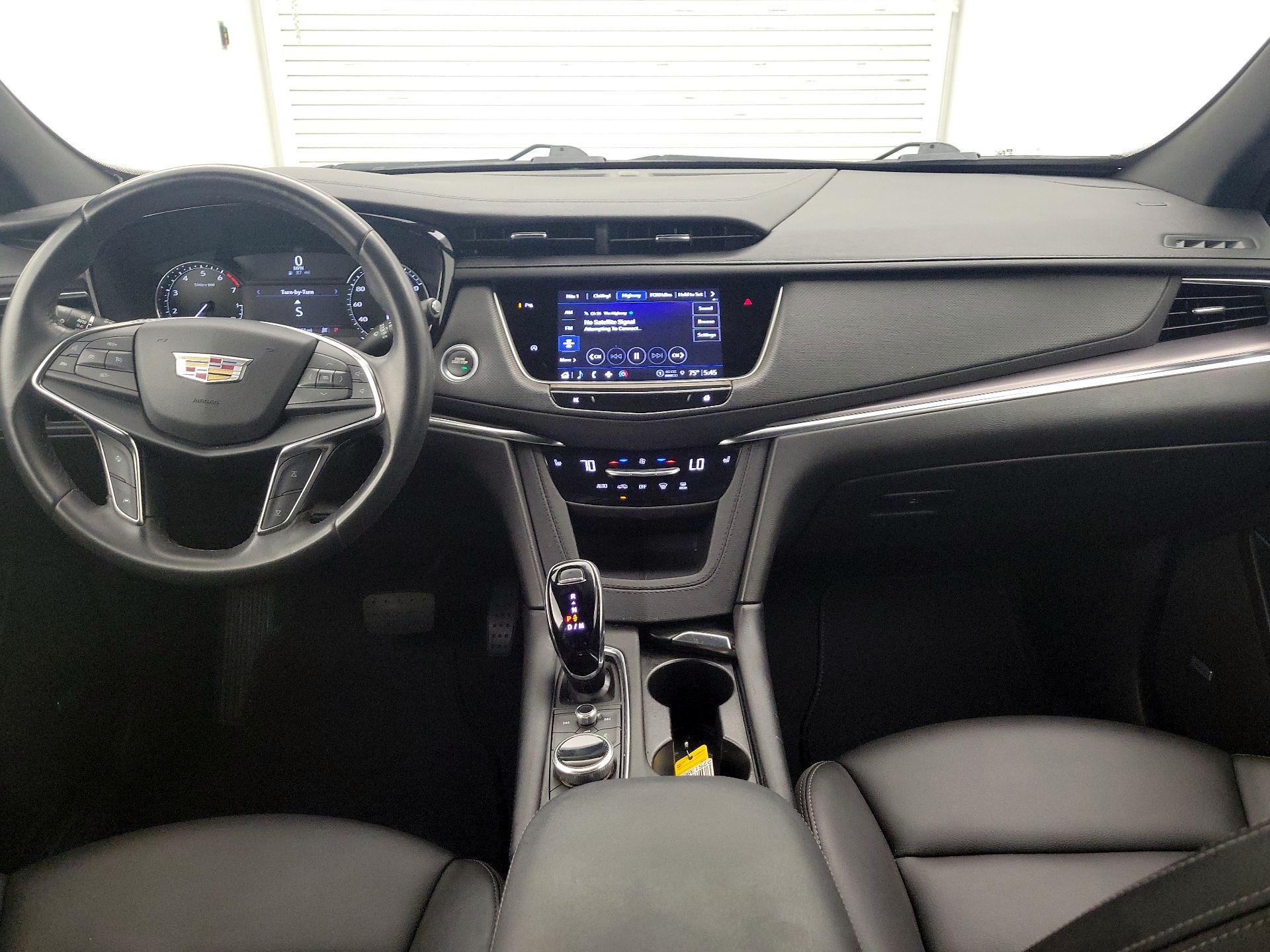 Thumbnail: 2023 Cadillac XT5 - 9