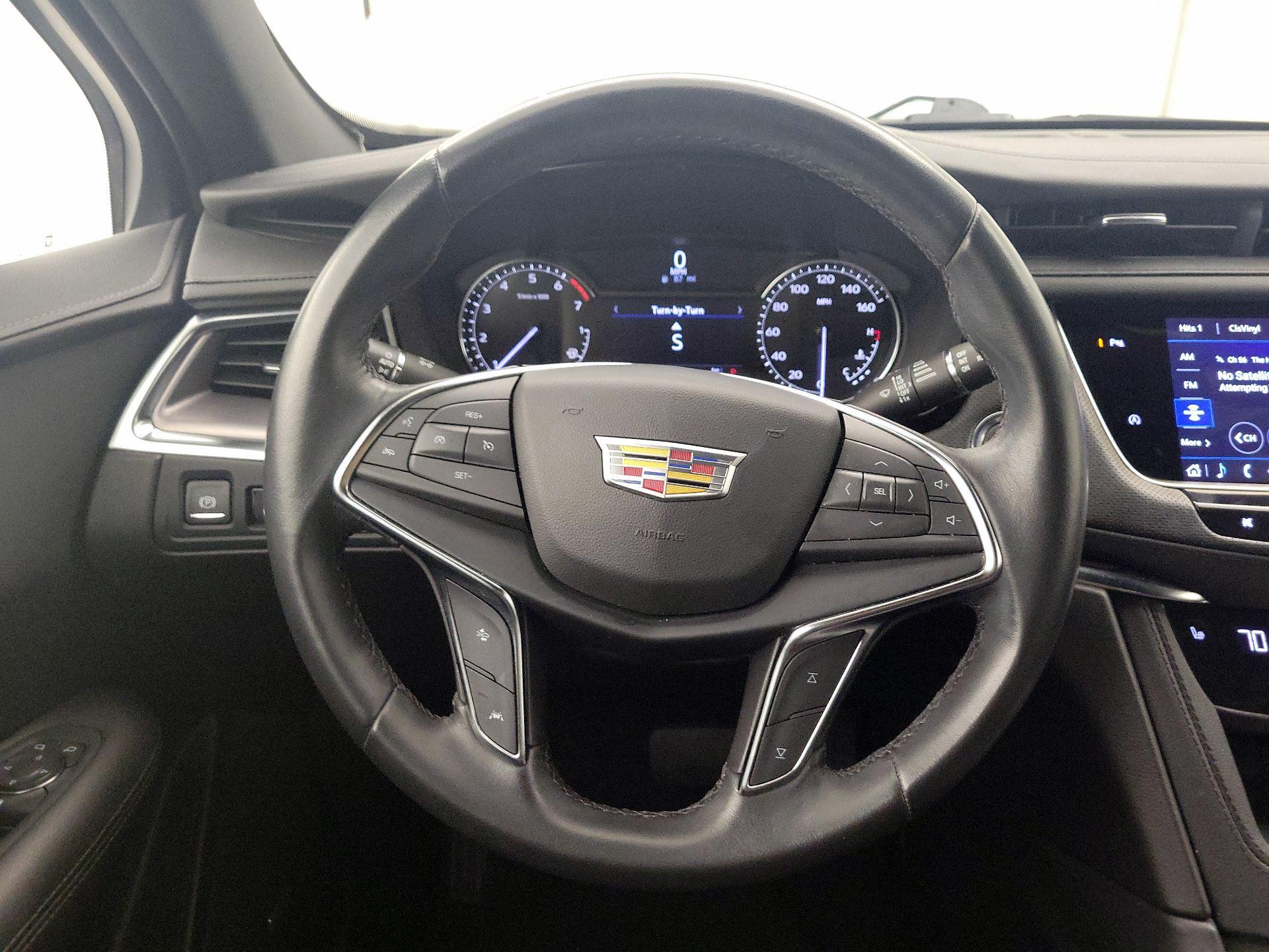 Thumbnail: 2023 Cadillac XT5 - 10