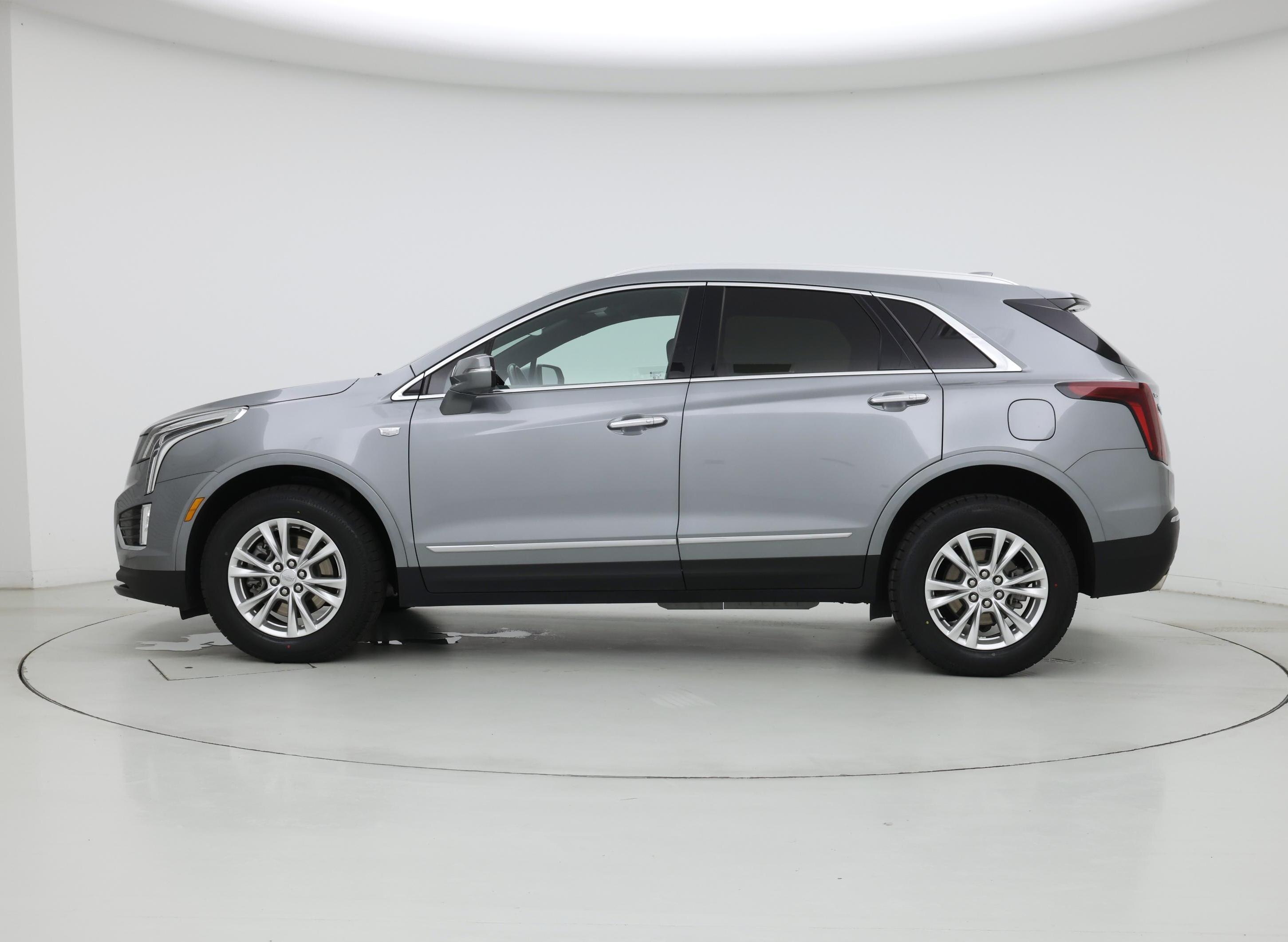 Thumbnail: 2023 Cadillac XT5 - 3