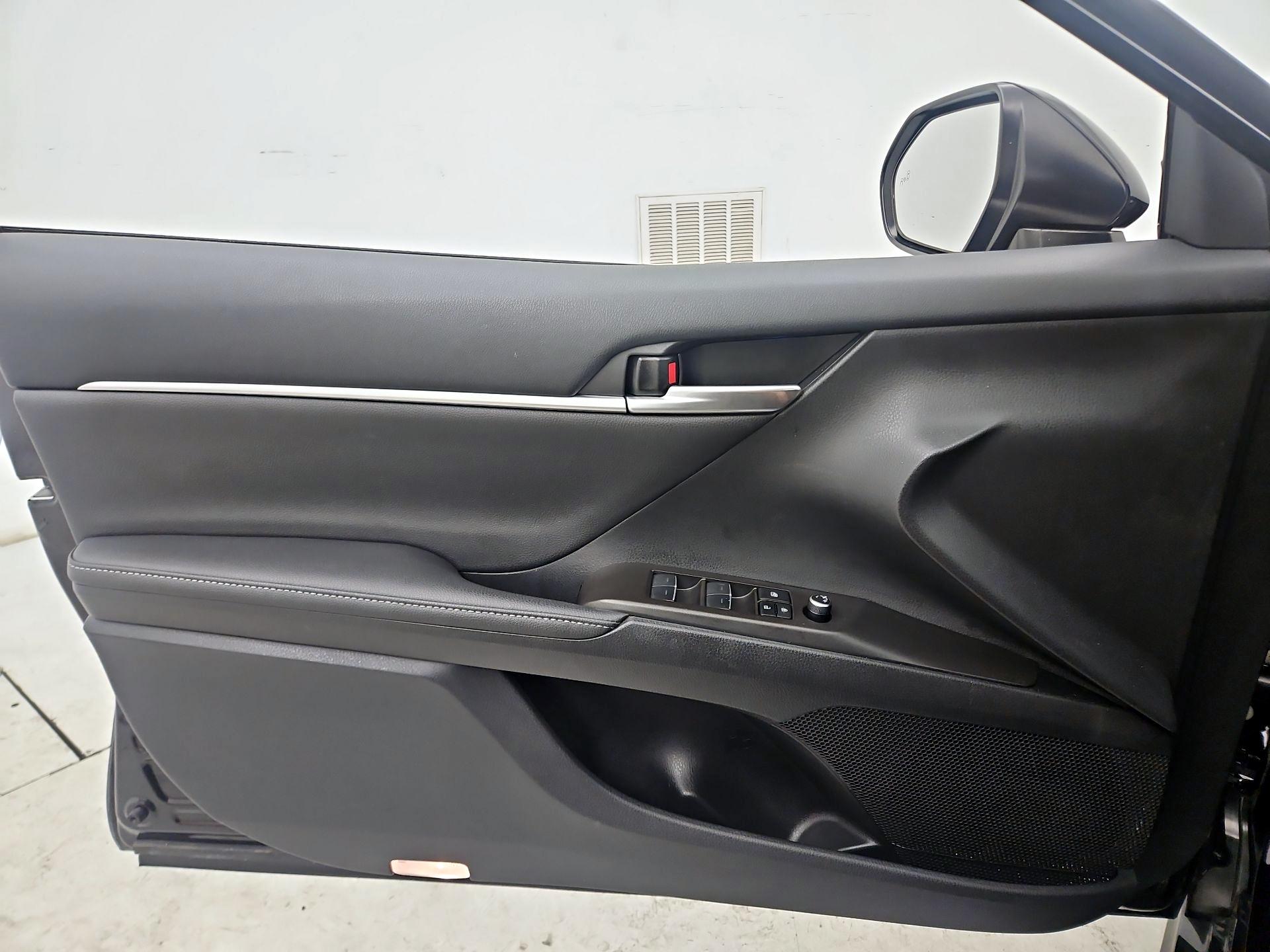 Thumbnail: 2023 Toyota Camry - 12
