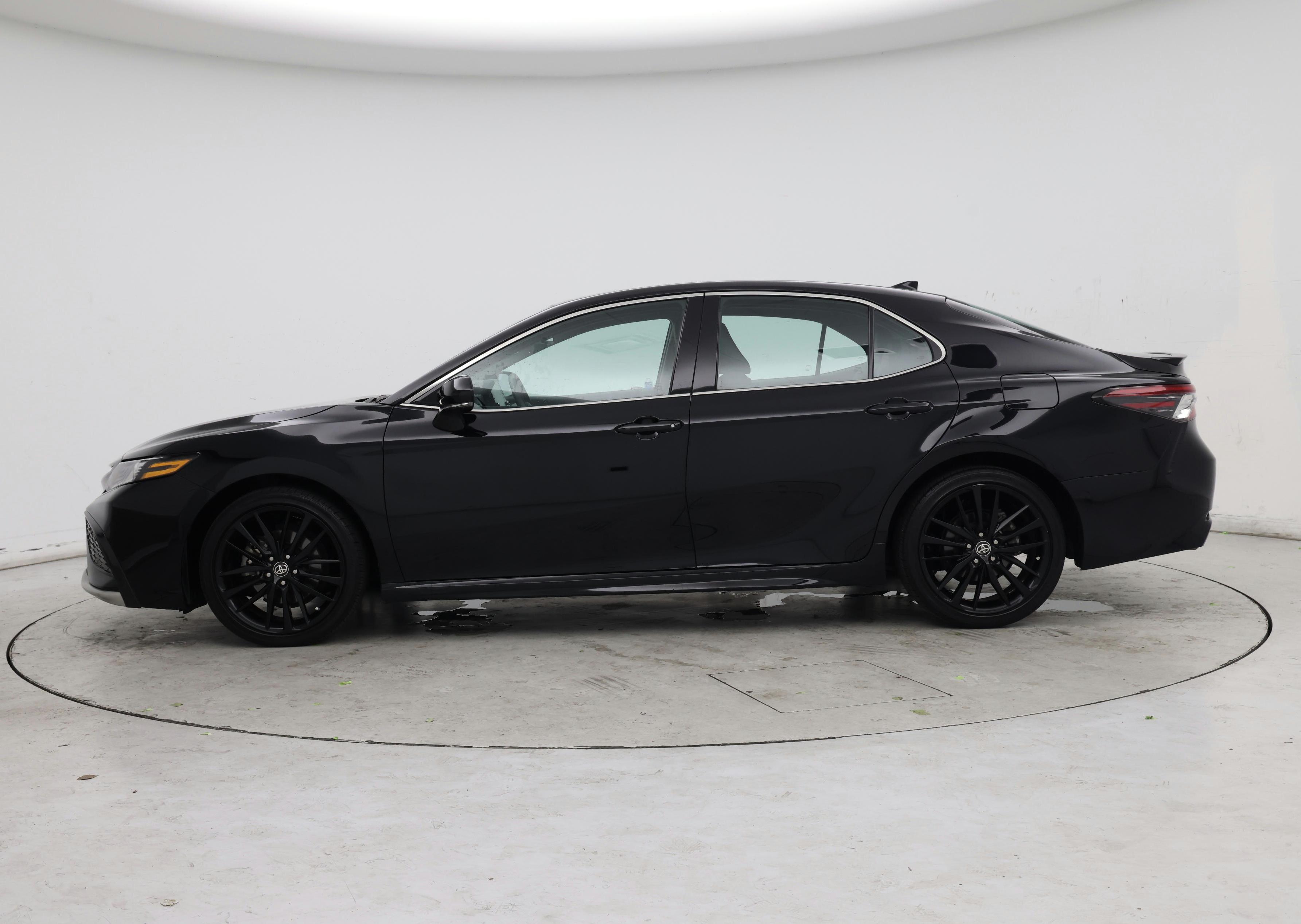 Thumbnail: 2023 Toyota Camry - 3