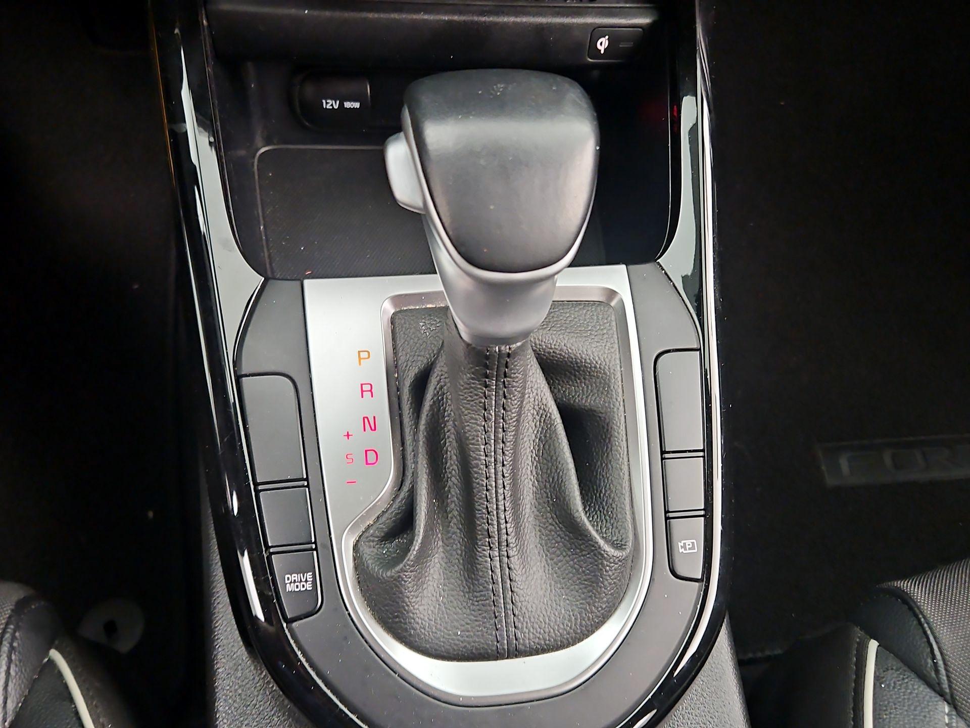 Thumbnail: 2022 Kia Forte - 17