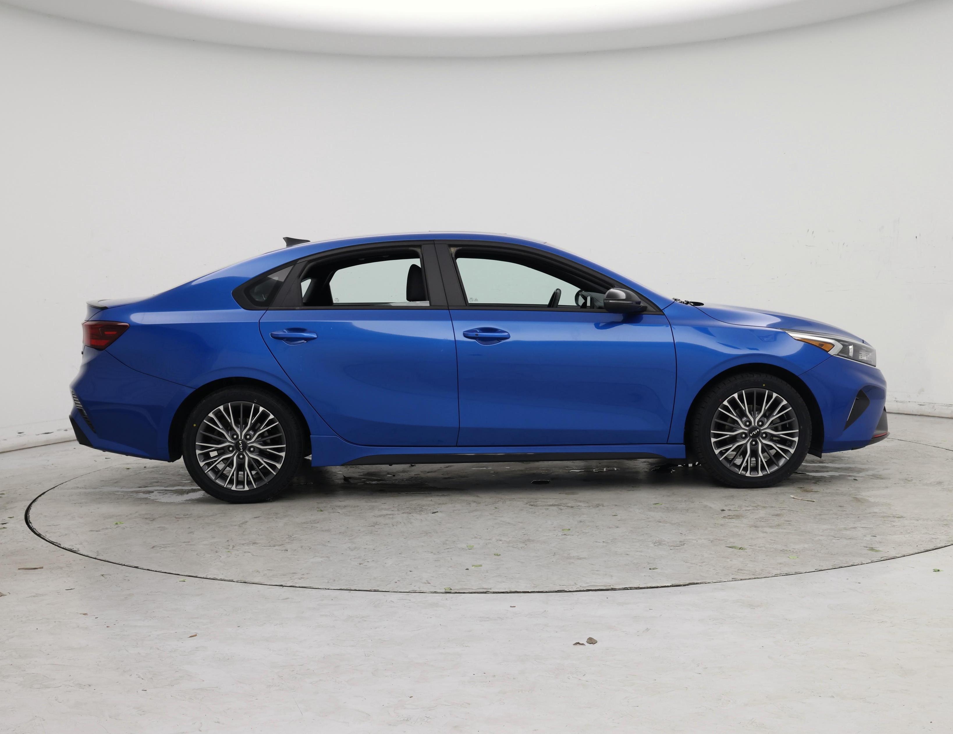 Thumbnail: 2022 Kia Forte - 7
