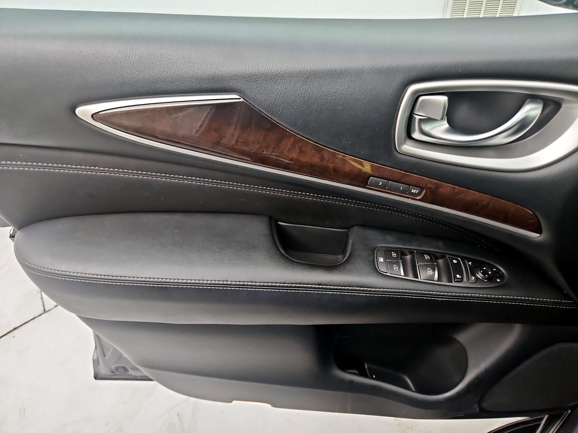 Thumbnail: 2019 INFINITI QX60 - 12