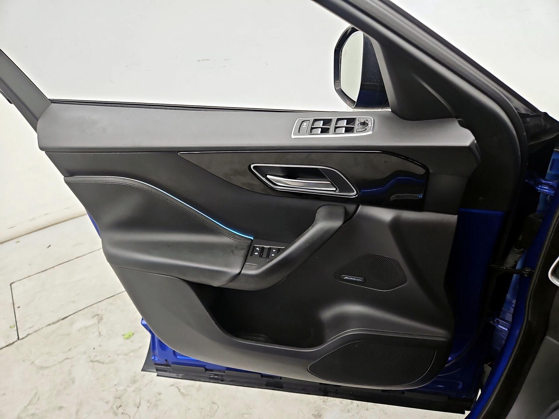 Thumbnail: 2020 Jaguar F-Pace - 12