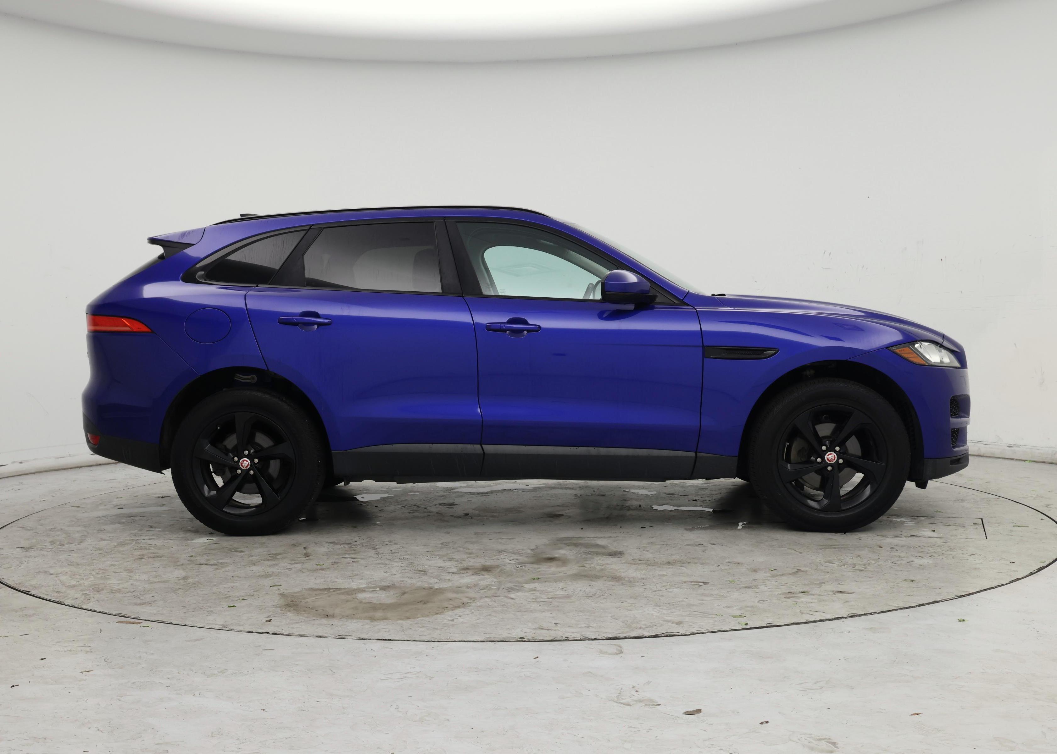 Thumbnail: 2020 Jaguar F-Pace - 7