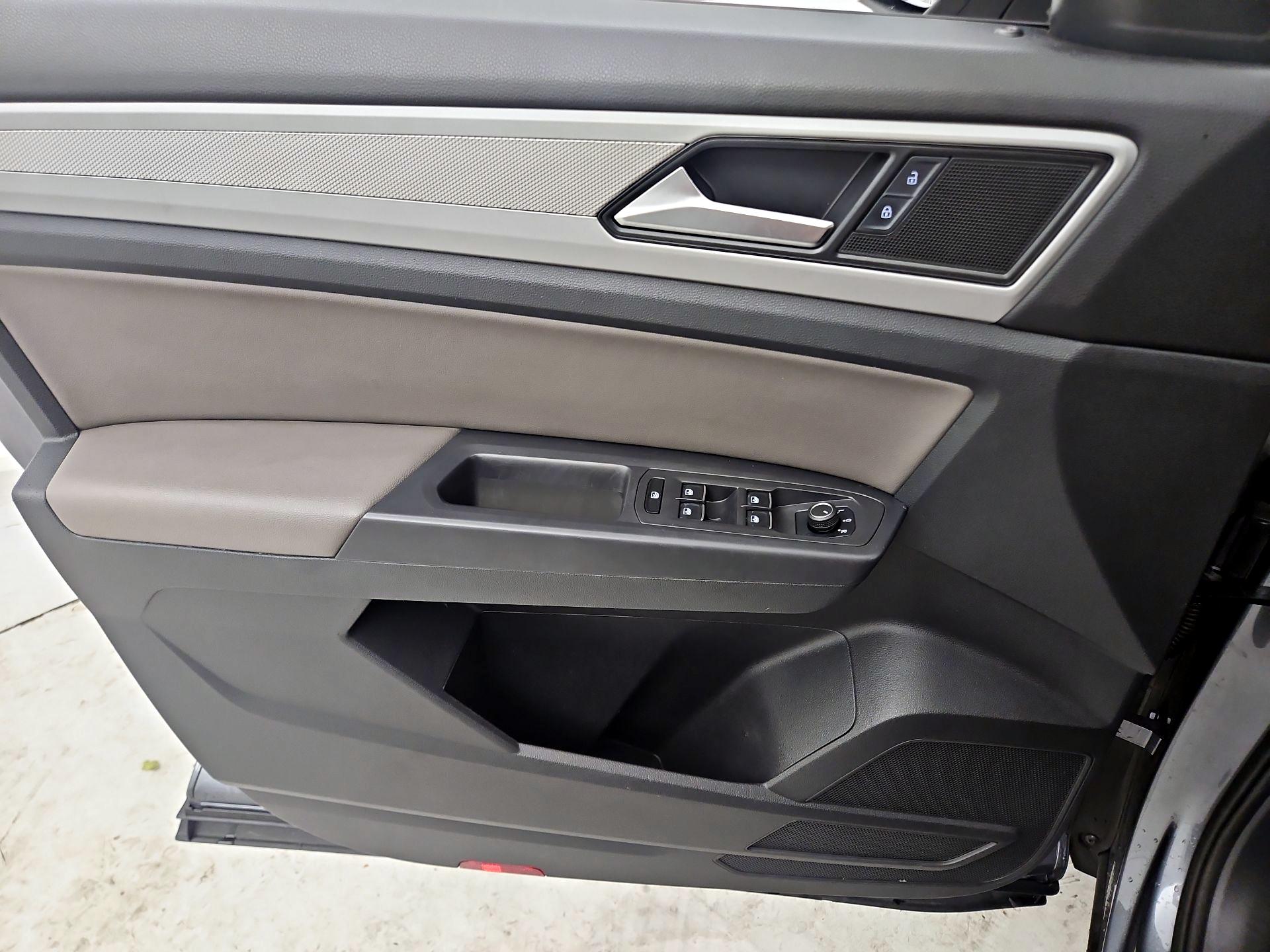 Thumbnail: 2021 Volkswagen Atlas - 12