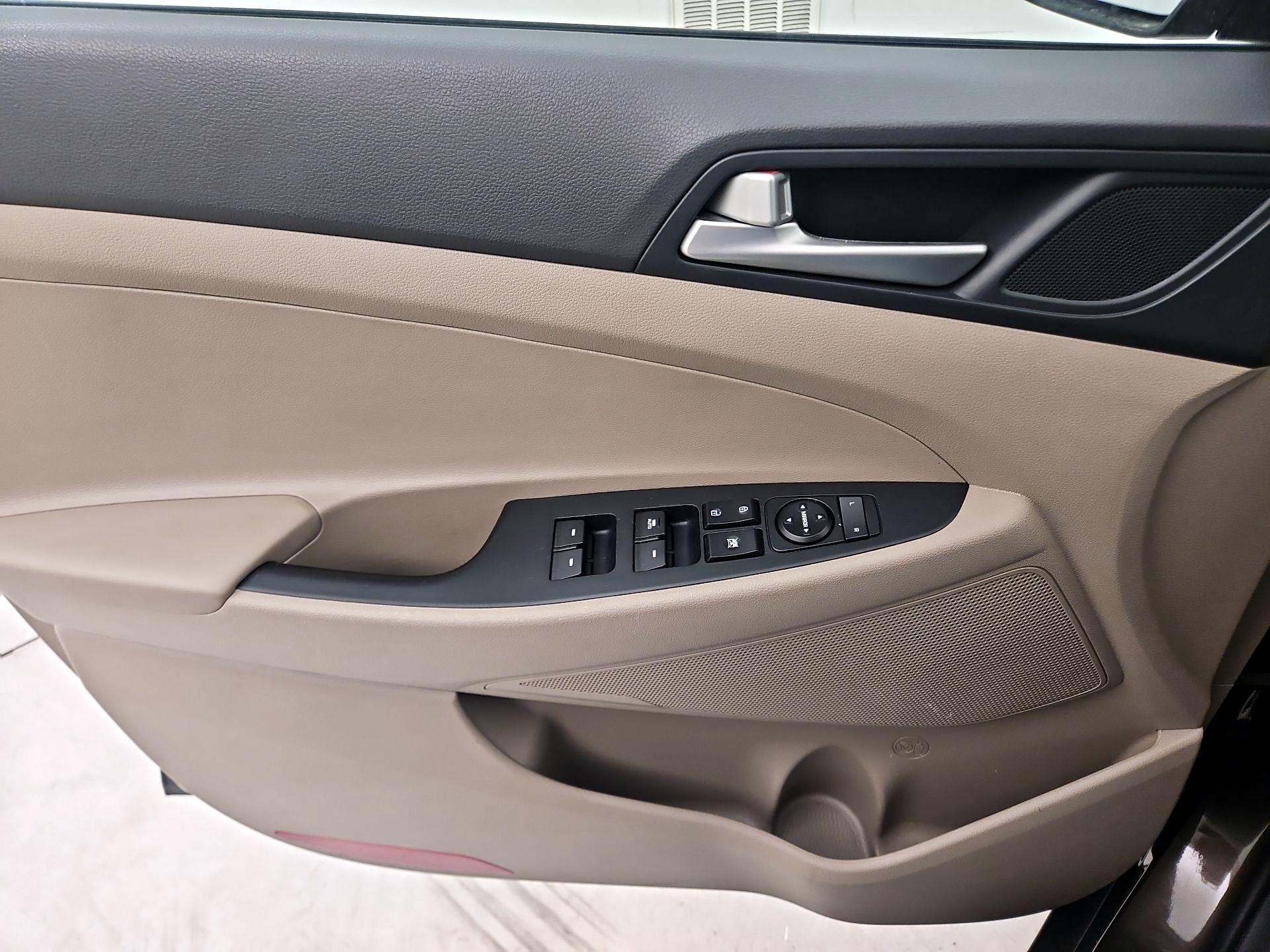 Thumbnail: 2020 Hyundai Tucson - 12