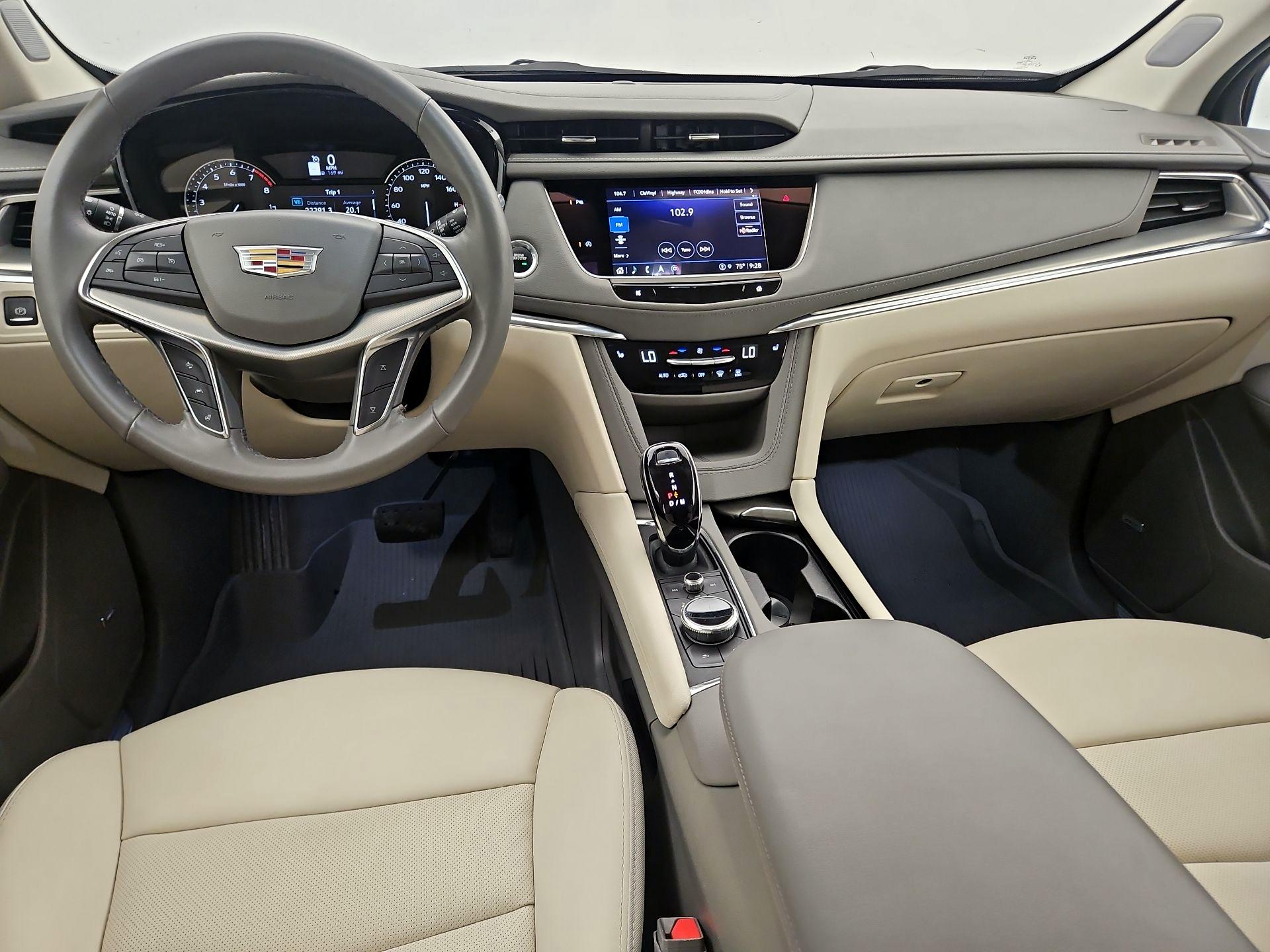 Thumbnail: 2023 Cadillac XT5 - 9