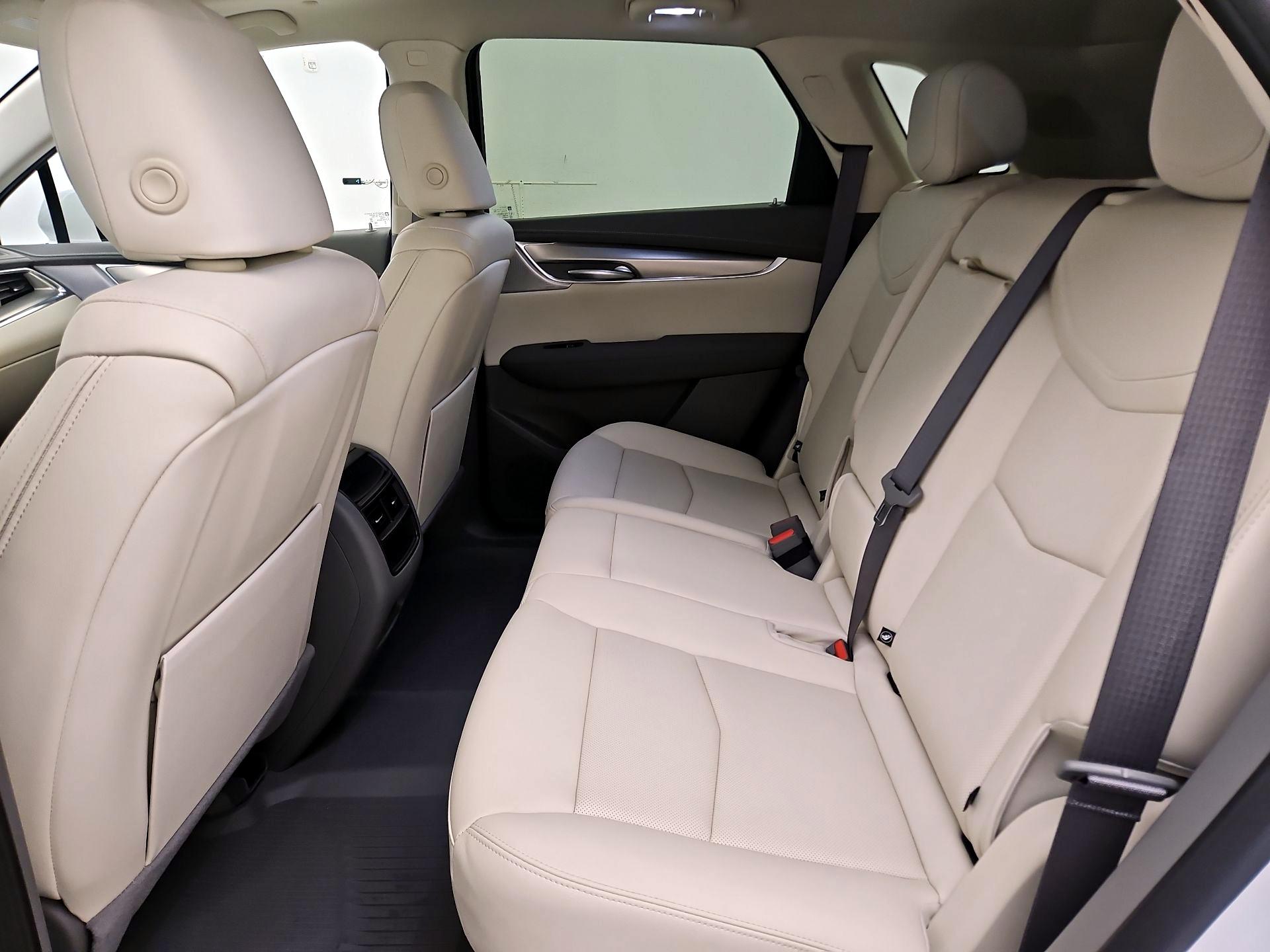 Thumbnail: 2023 Cadillac XT5 - 19
