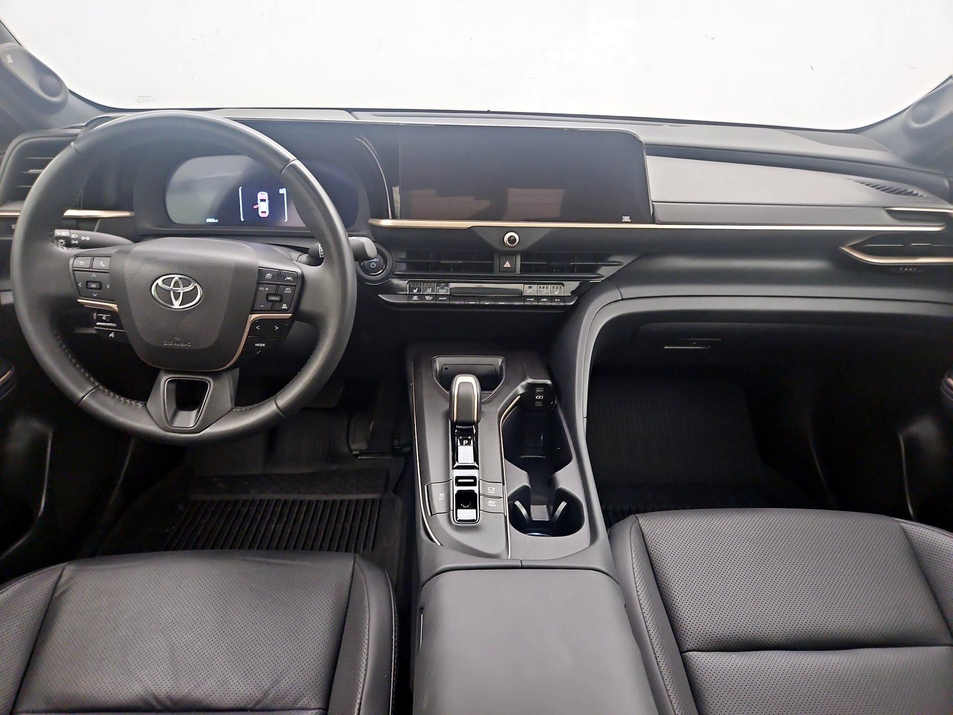 Thumbnail: 2023 Toyota Crown - 9