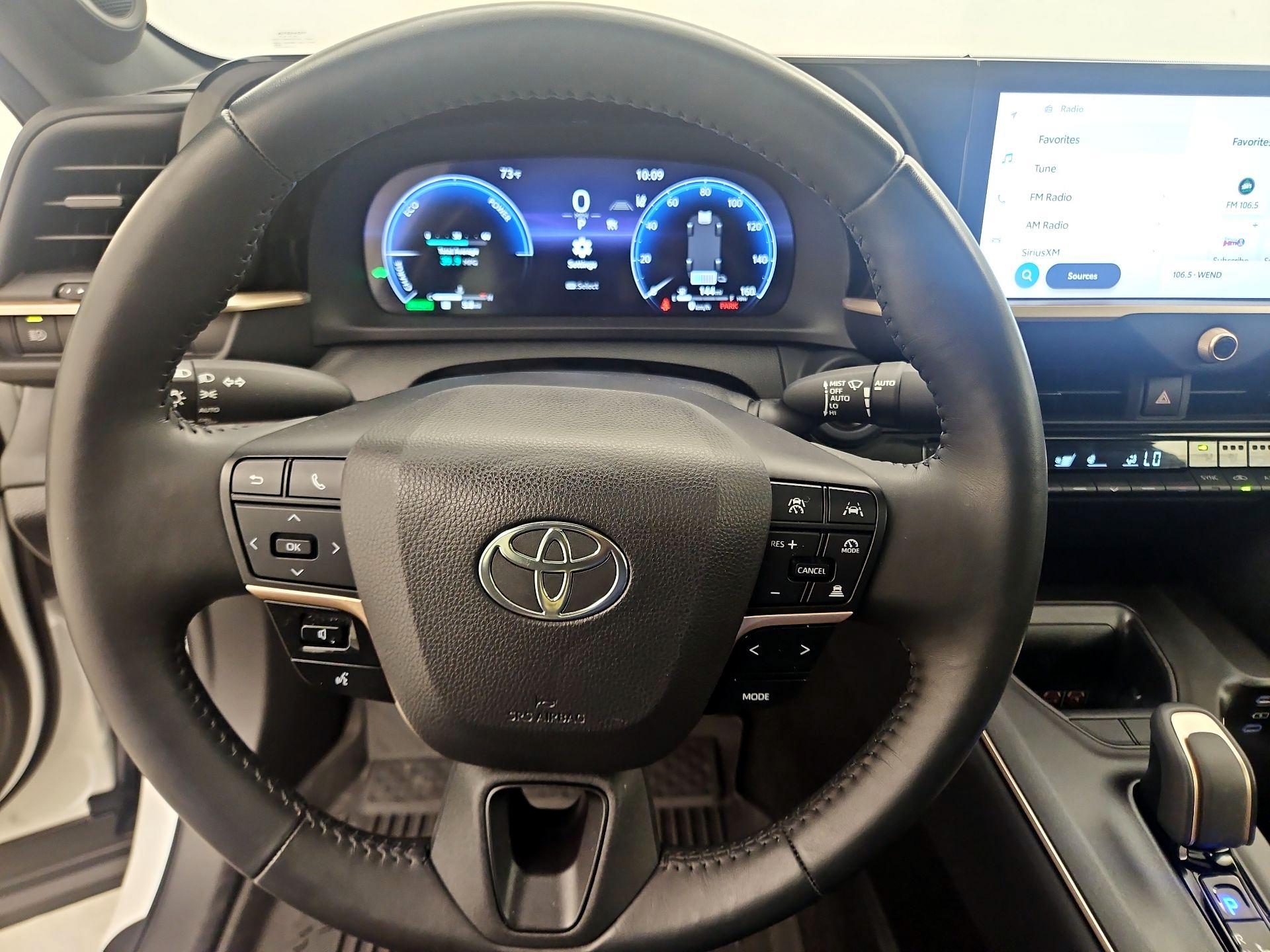 Thumbnail: 2023 Toyota Crown - 10