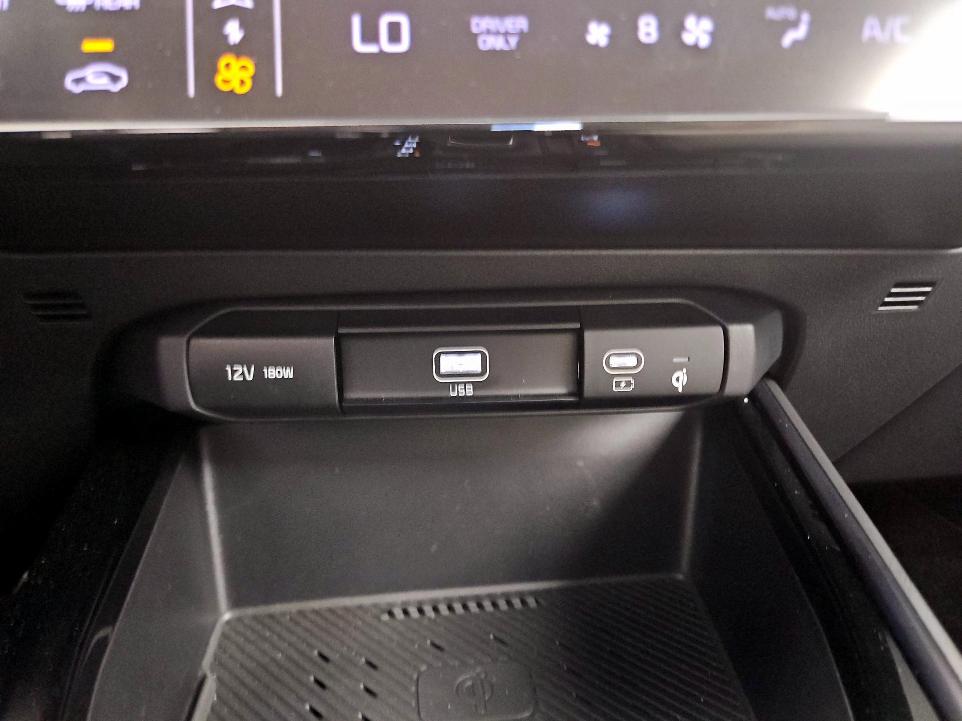 Thumbnail: 2023 Kia Niro - 19