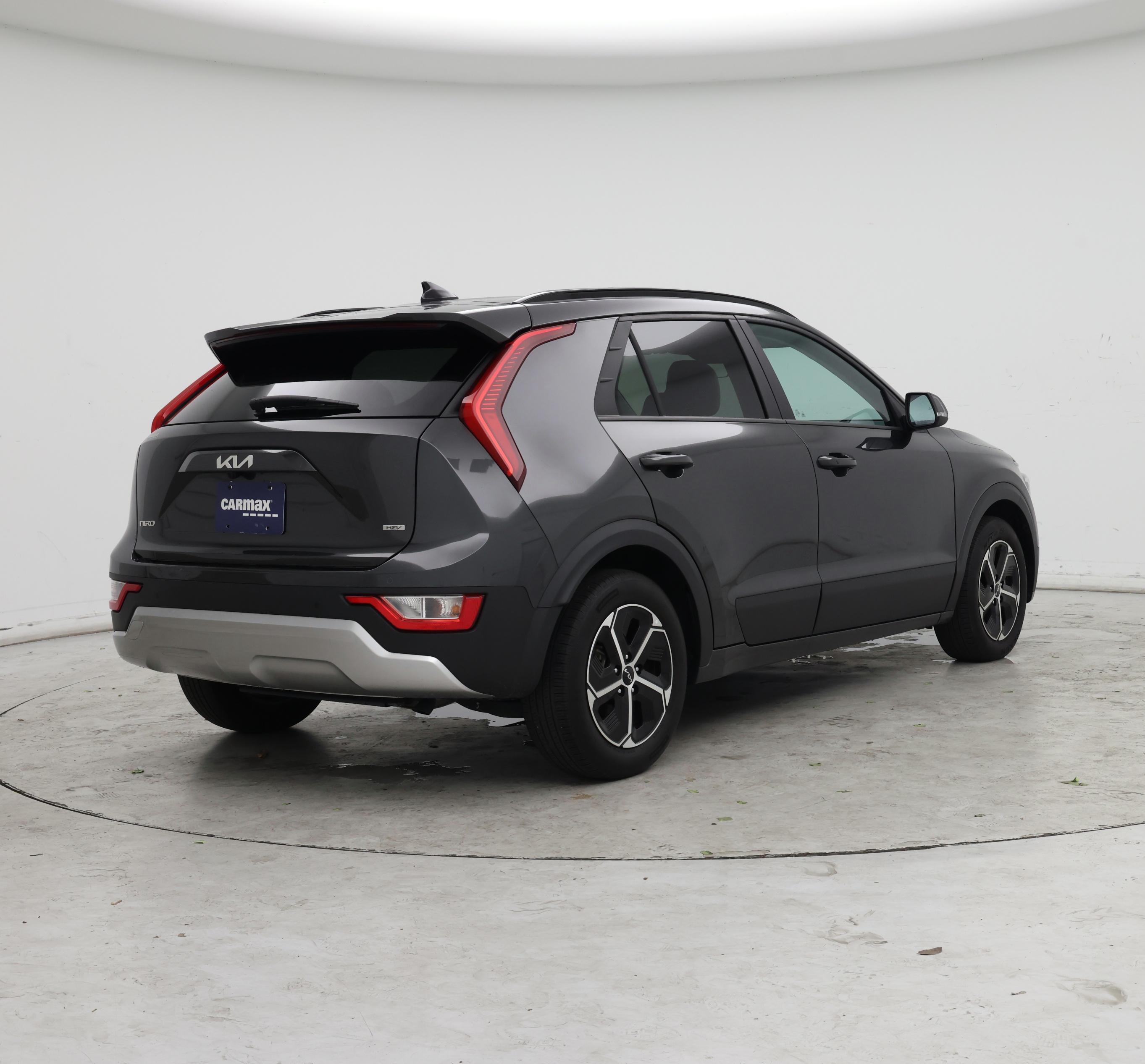Thumbnail: 2023 Kia Niro - 8