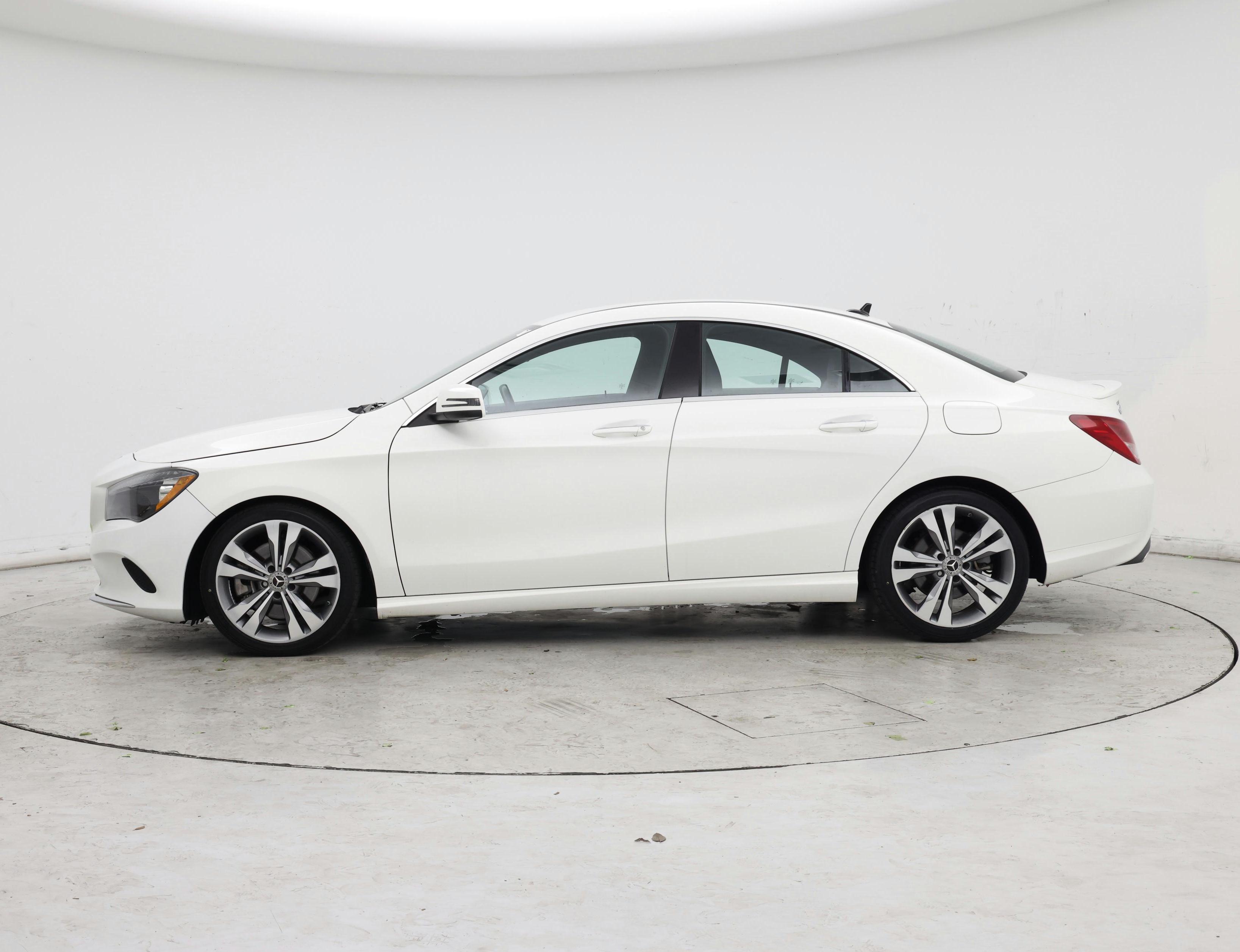 Thumbnail: 2019 Mercedes-Benz CLA - 3