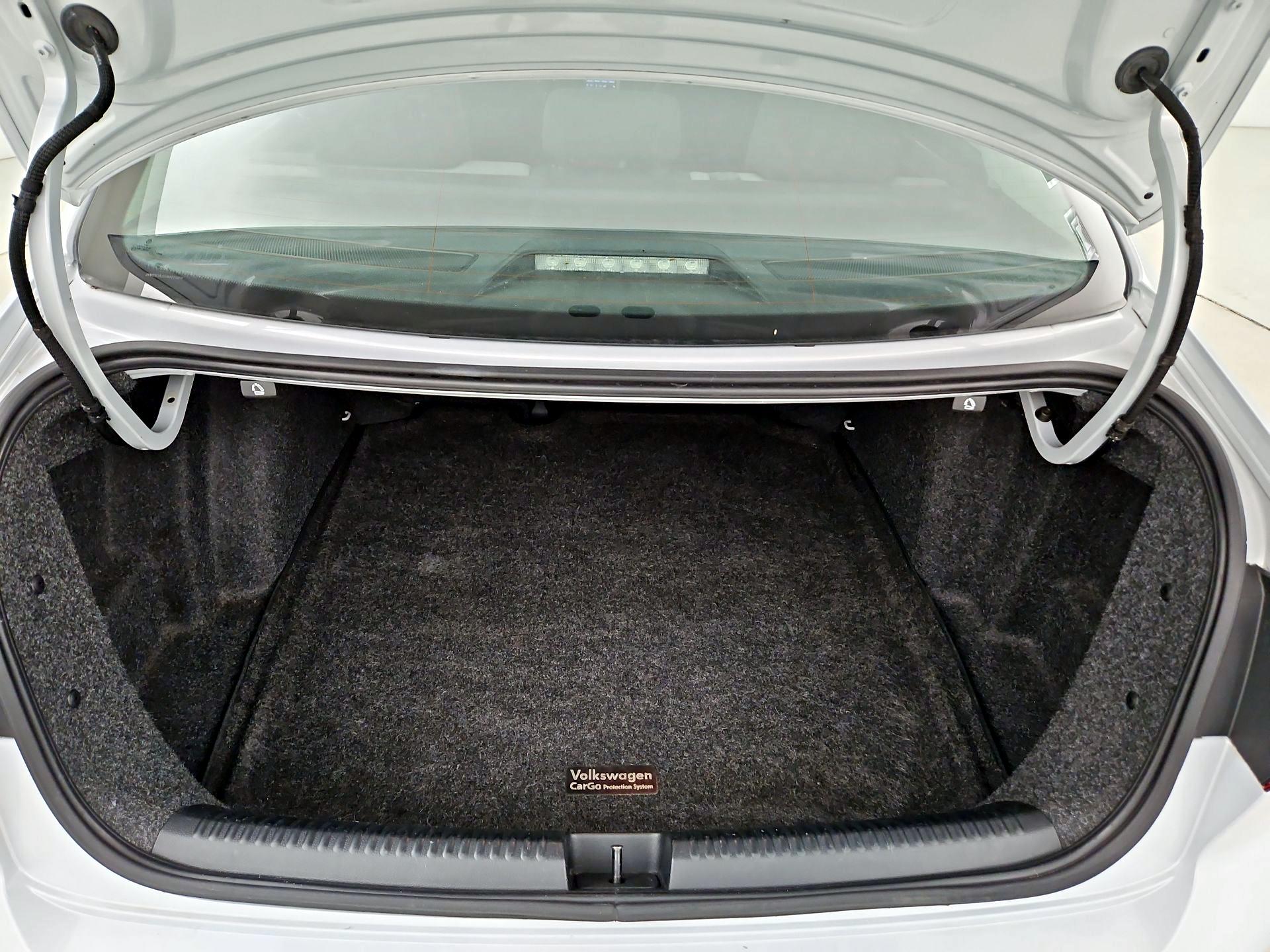 Thumbnail: 2017 Volkswagen Jetta - 20