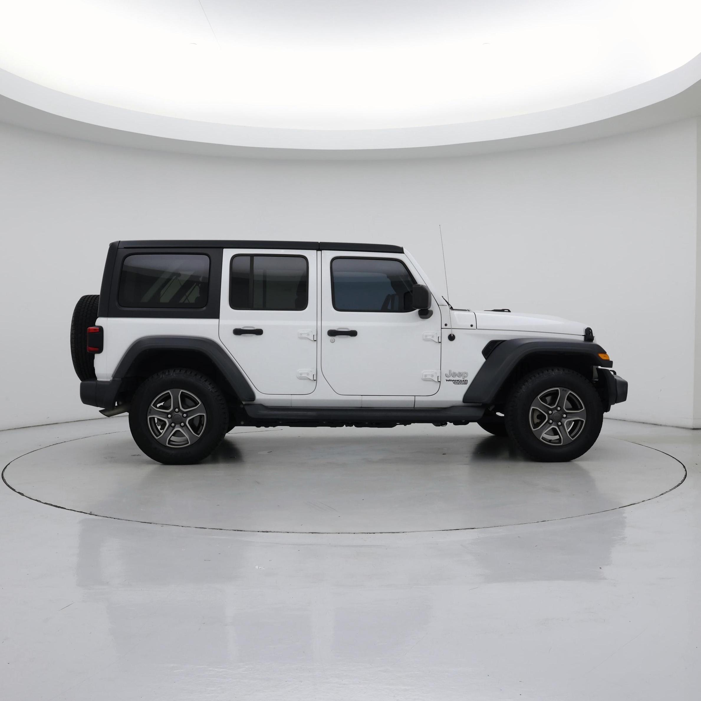 Thumbnail: 2019 Jeep Wrangler - 7