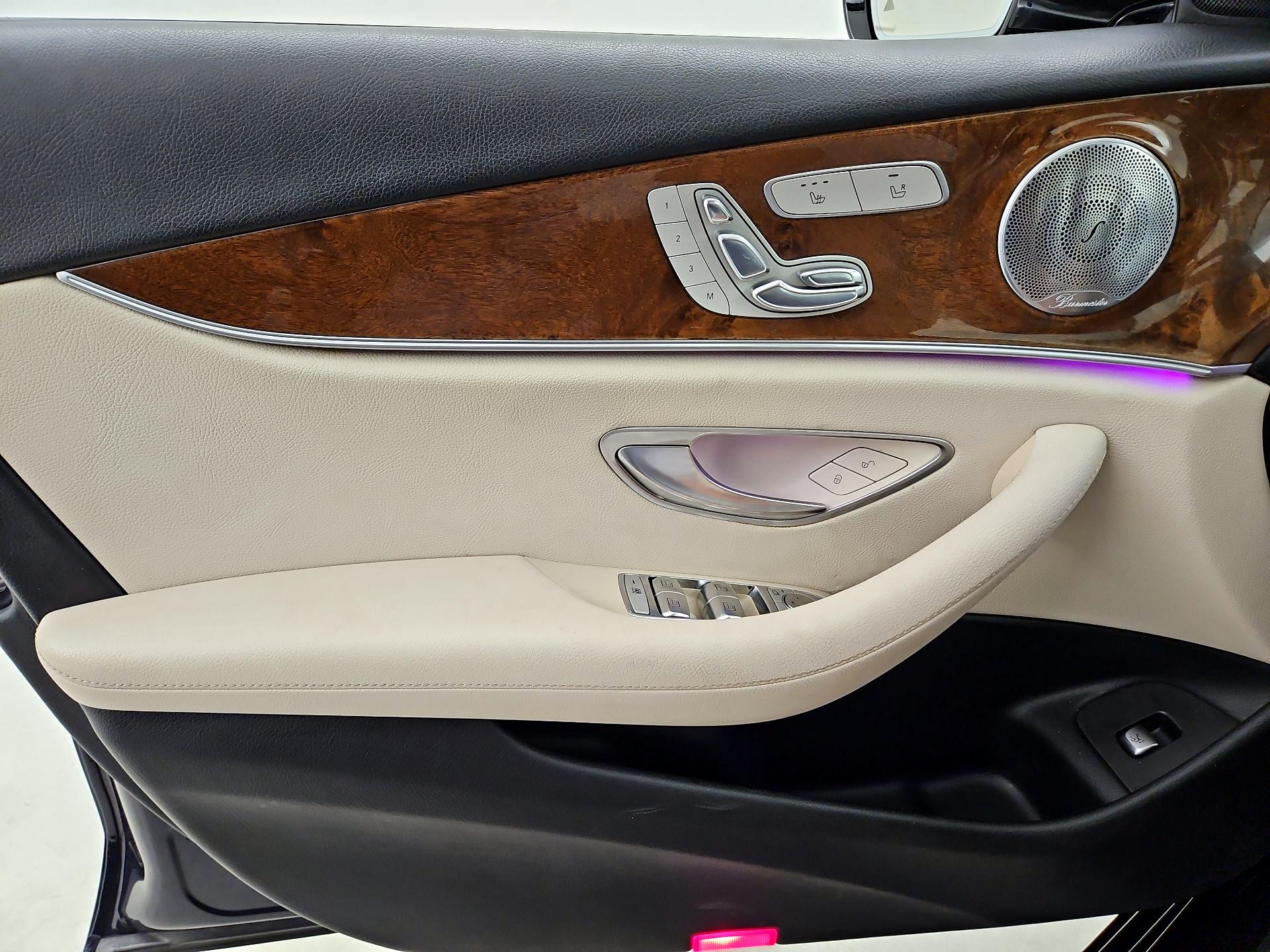 Thumbnail: 2017 Mercedes-Benz E-Class - 12
