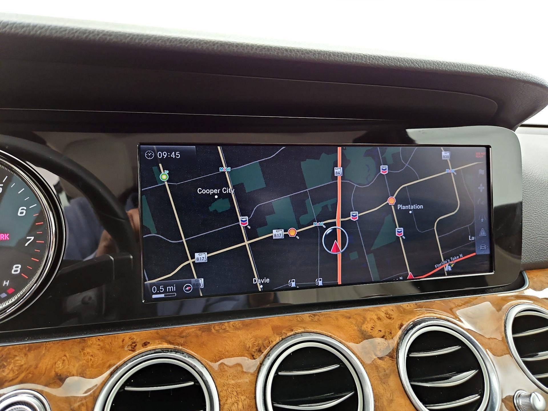 Thumbnail: 2017 Mercedes-Benz E-Class - 14