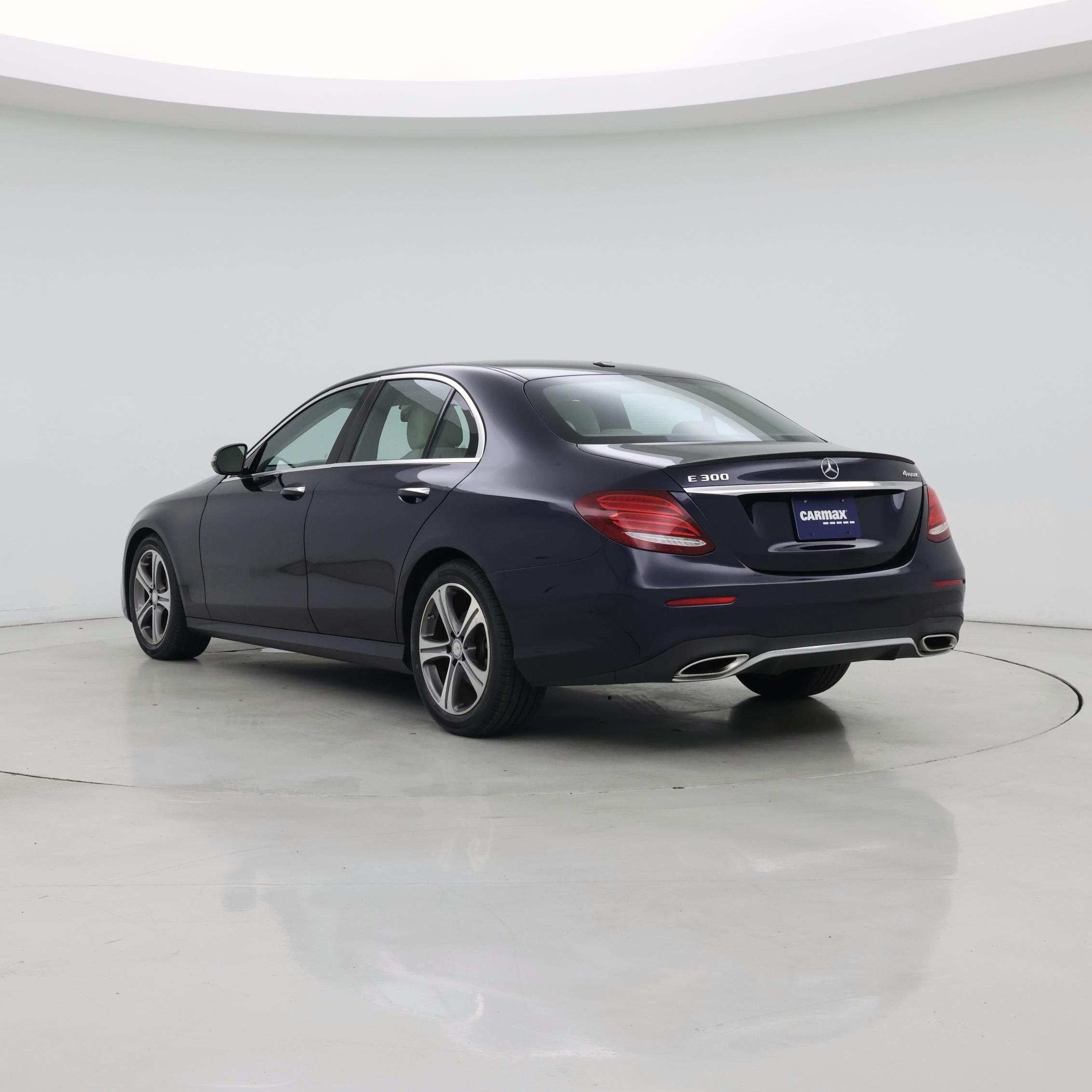 Thumbnail: 2017 Mercedes-Benz E-Class - 2