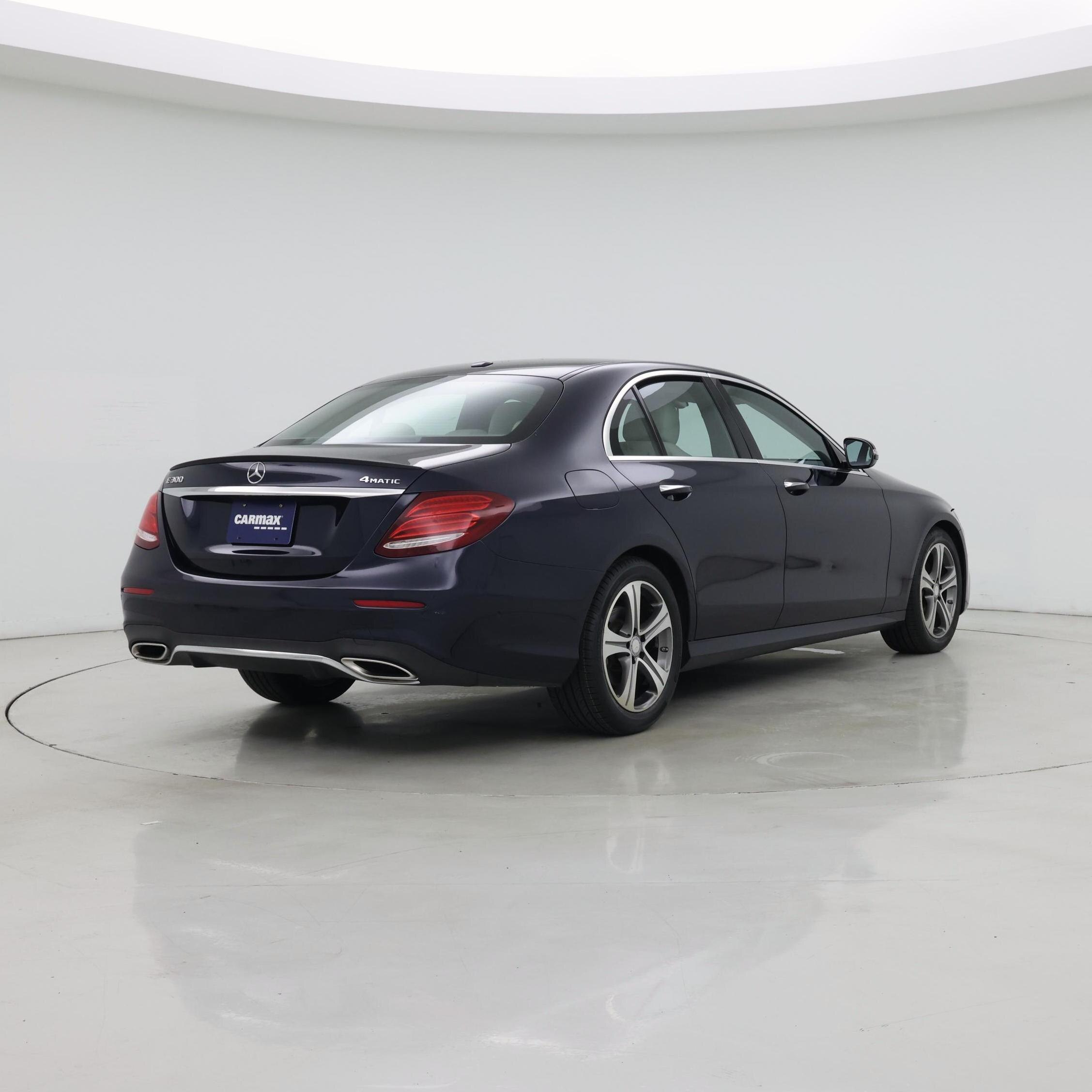 Thumbnail: 2017 Mercedes-Benz E-Class - 8