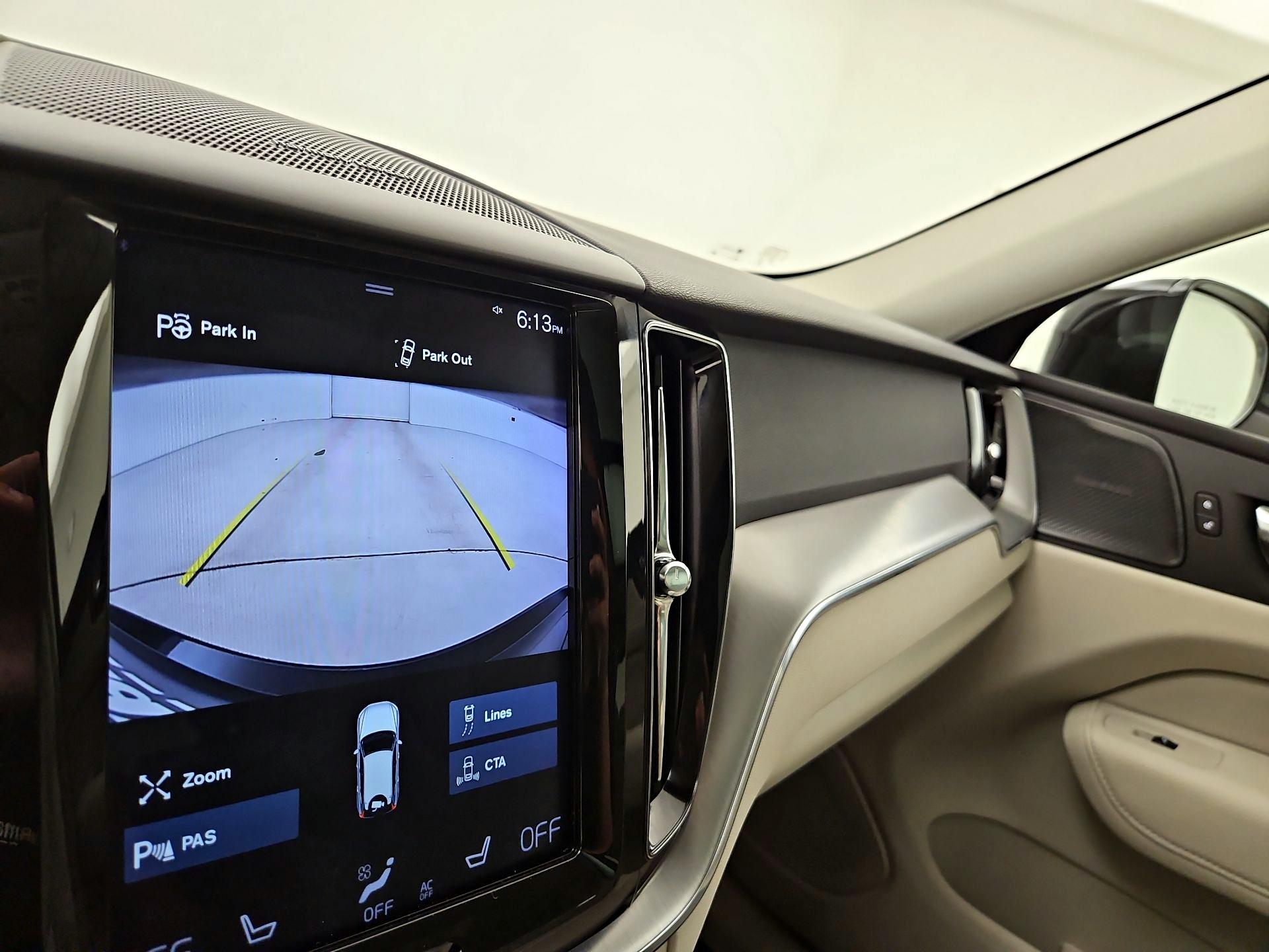 Thumbnail: 2019 Volvo XC60 - 14