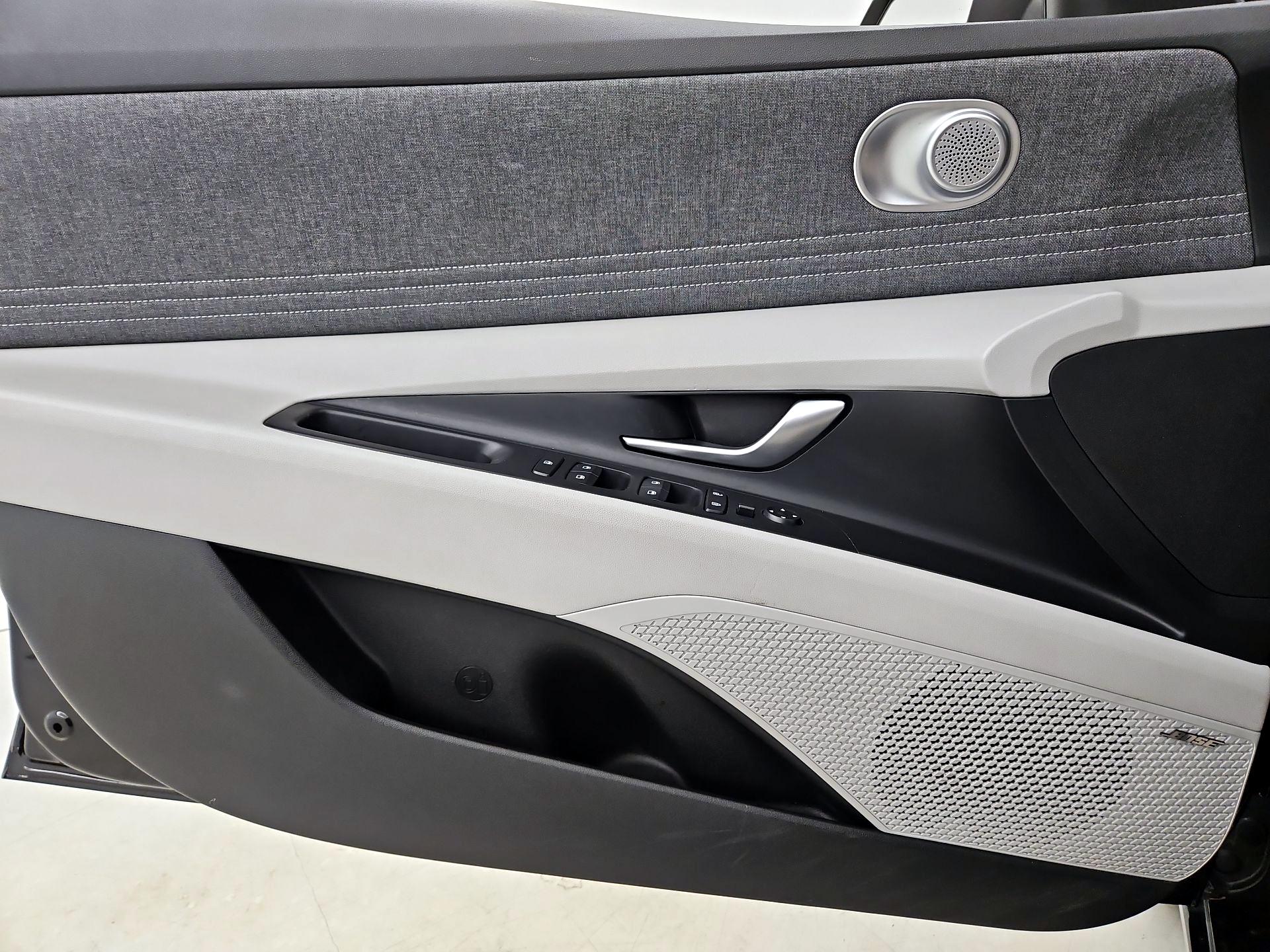 Thumbnail: 2022 Hyundai Elantra - 12