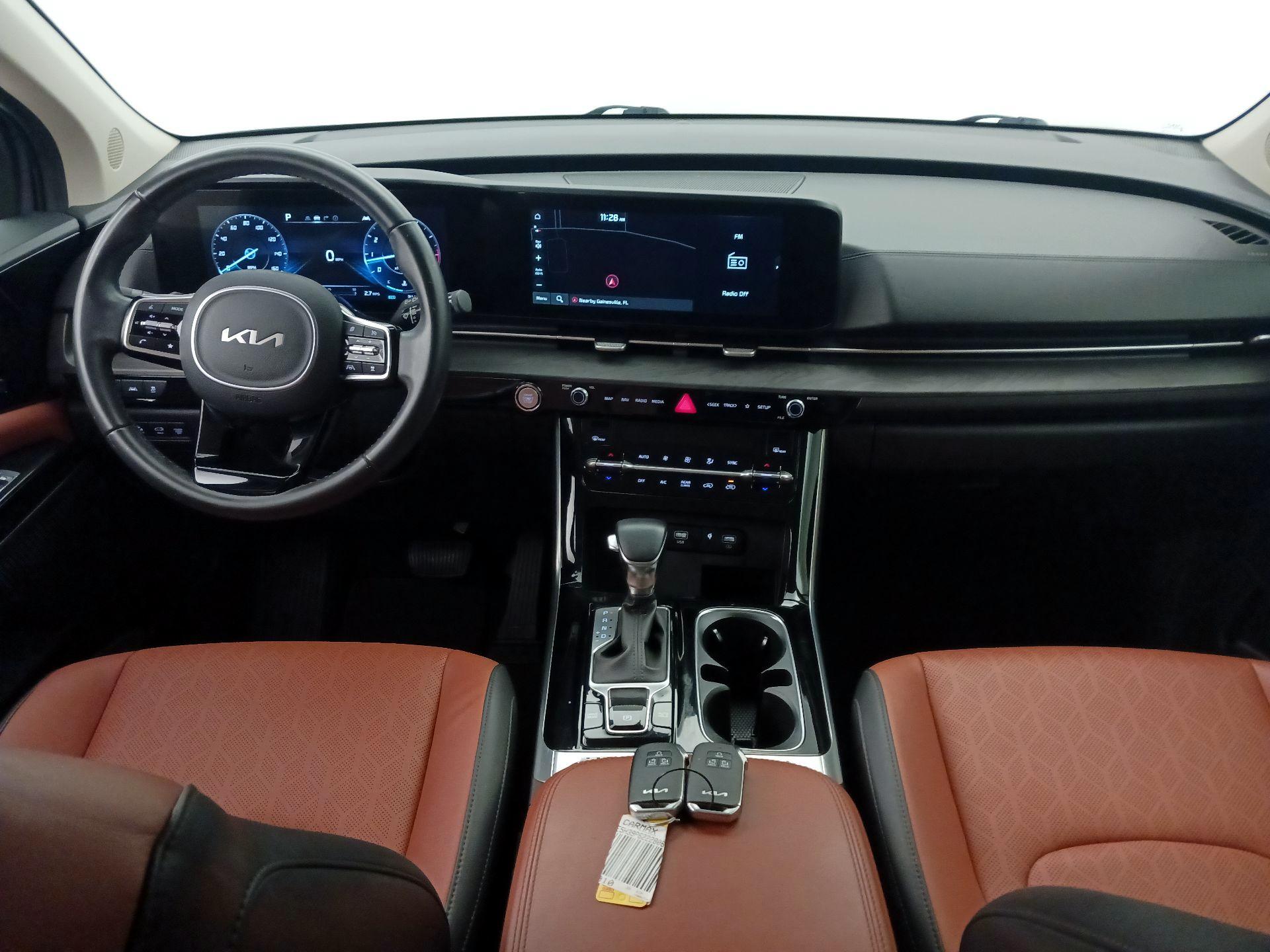 Thumbnail: 2023 Kia Carnival - 9