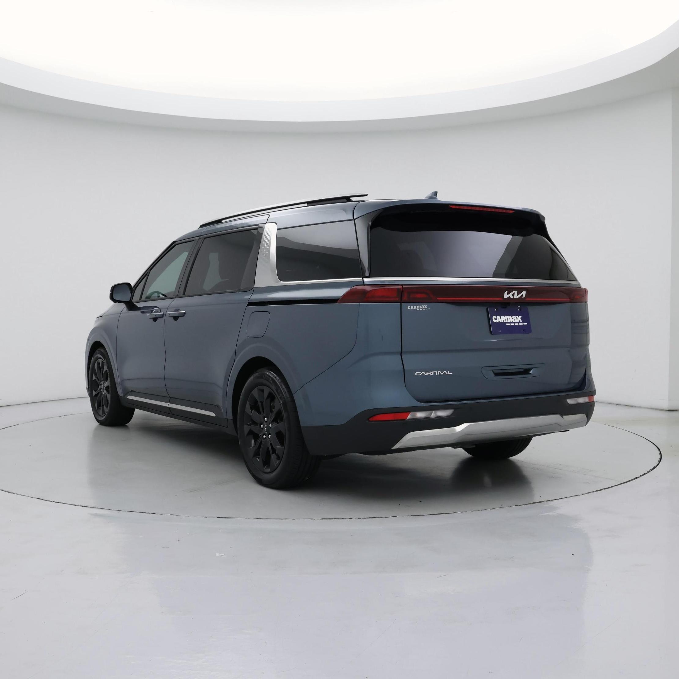 Thumbnail: 2023 Kia Carnival - 2