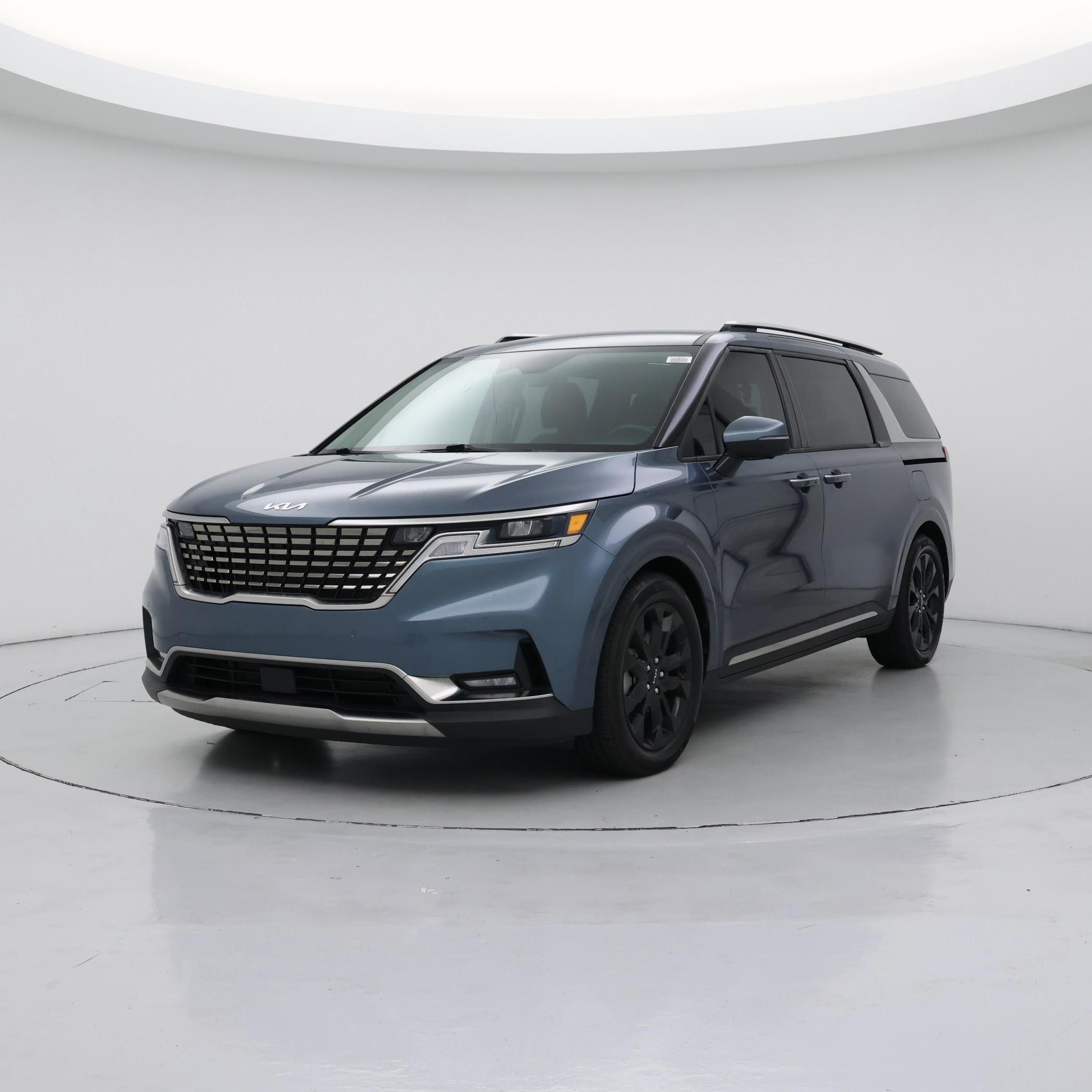 Thumbnail: 2023 Kia Carnival - 4
