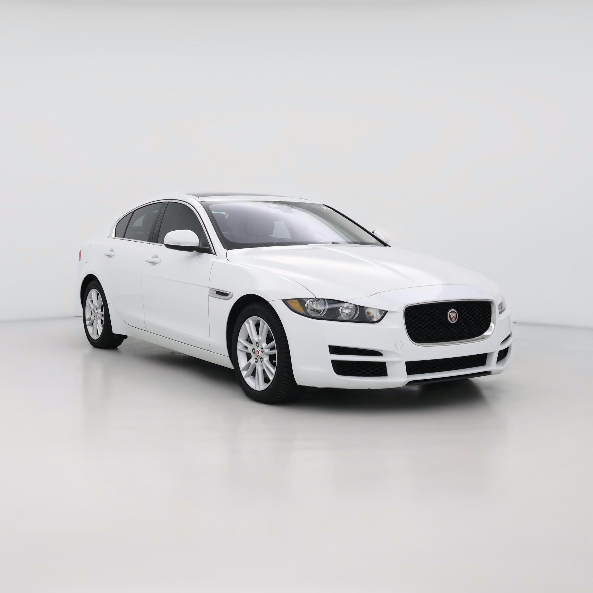 Thumbnail: 2019 Jaguar XE - 1